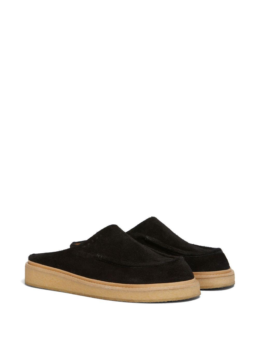 leather slippers Product Image