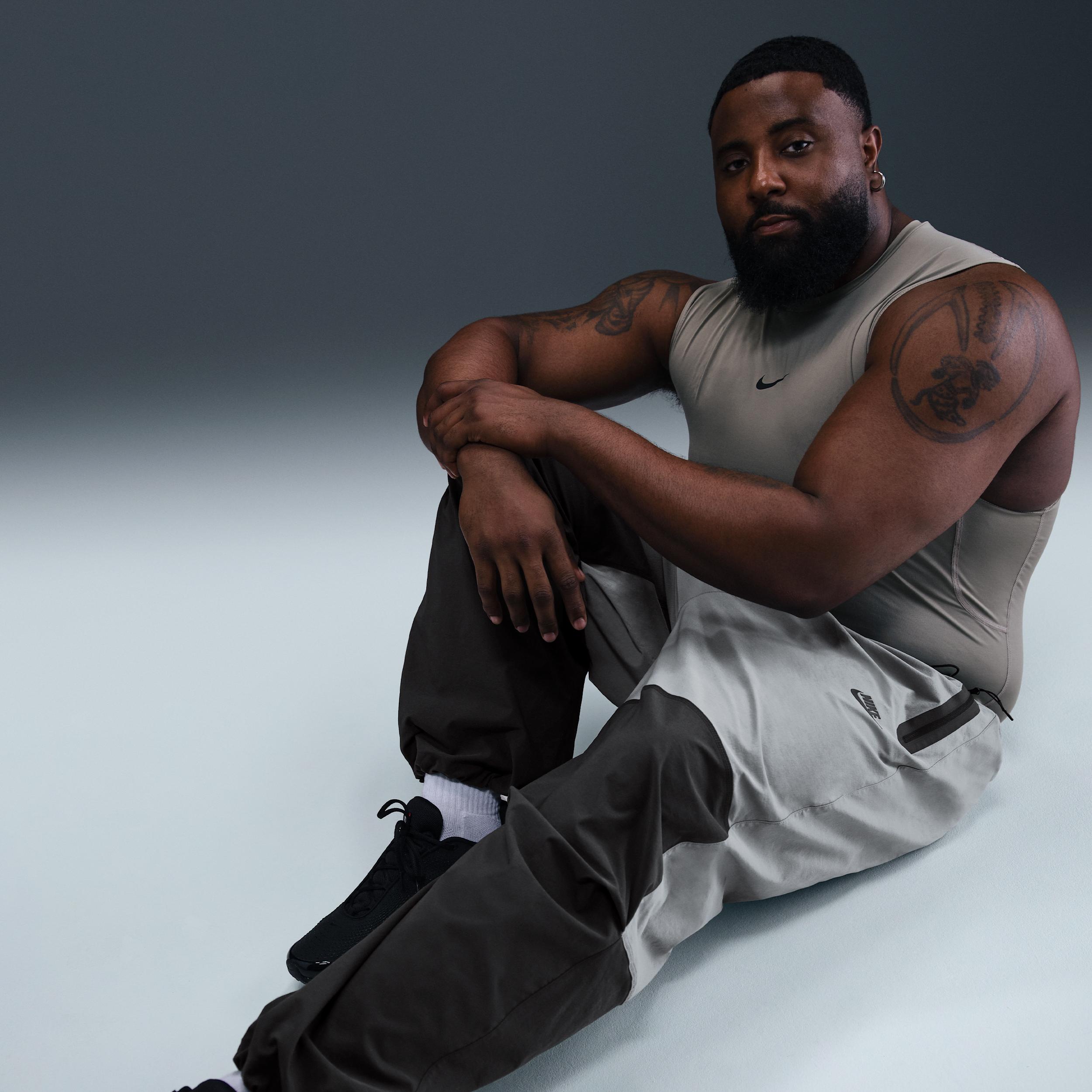 Nike Mens Tech Woven Oversized Pants | HM7158-065 Product Image