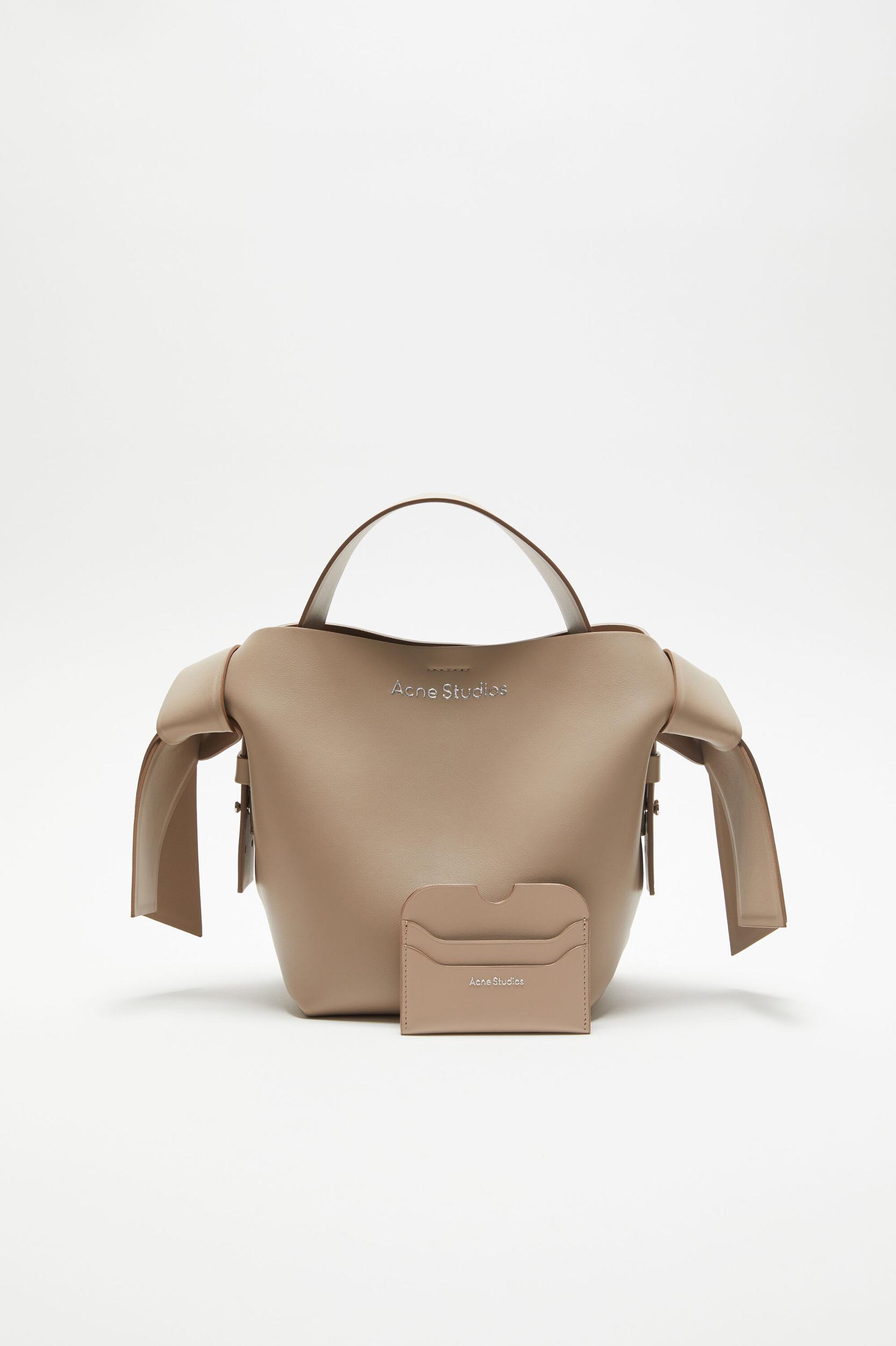 Leather card holder Product Image