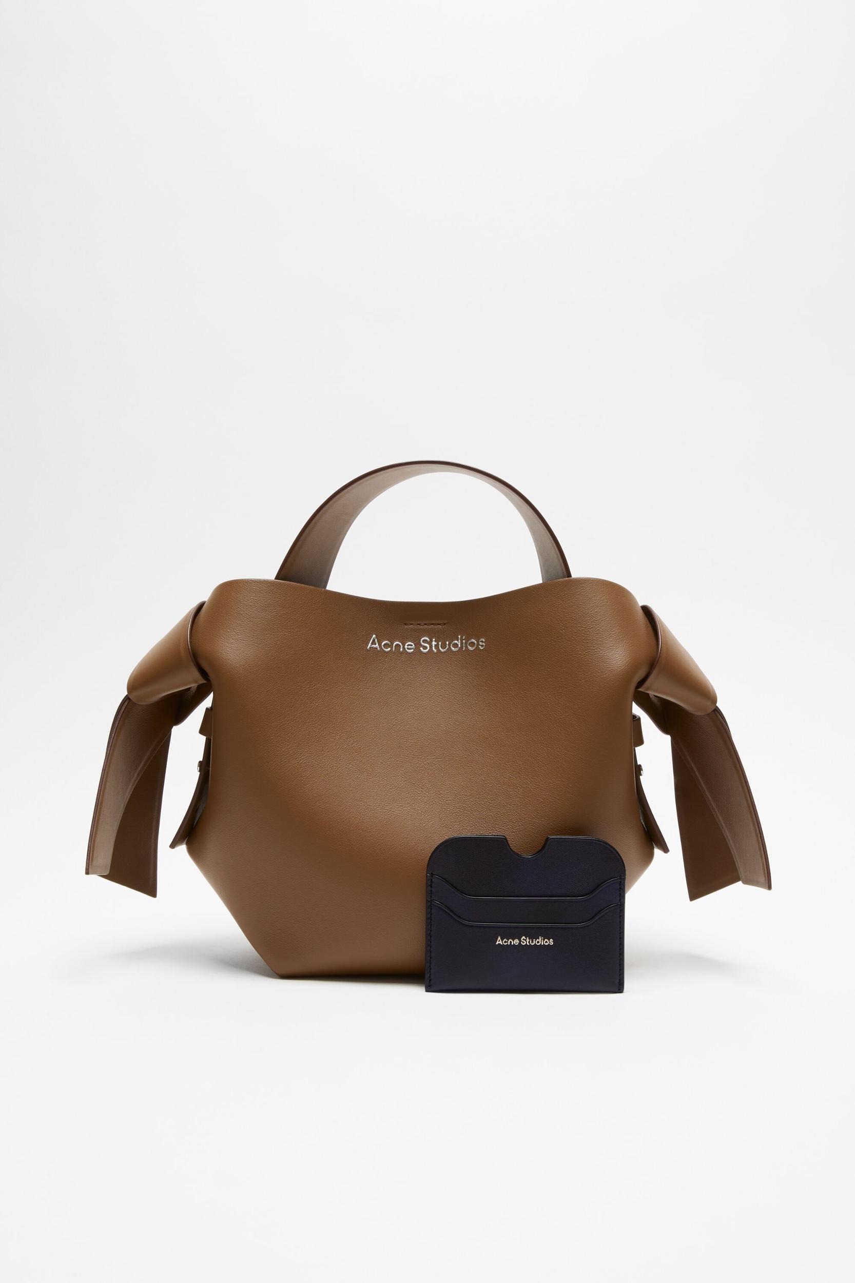 Leather card holder Product Image