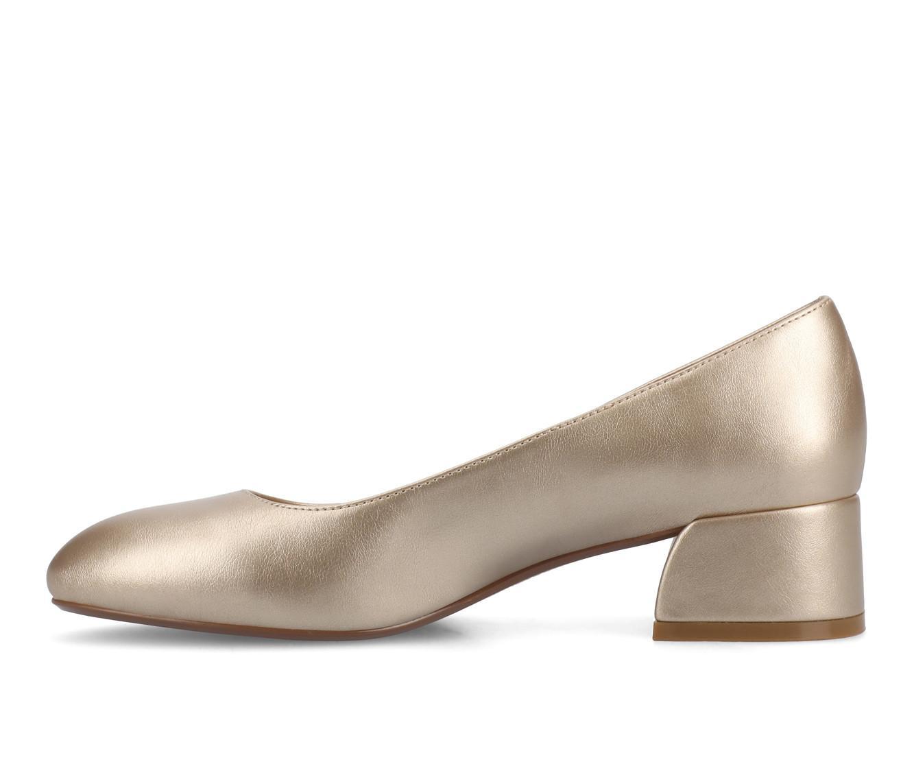 Women's Journee Collection SaarII Pumps Product Image
