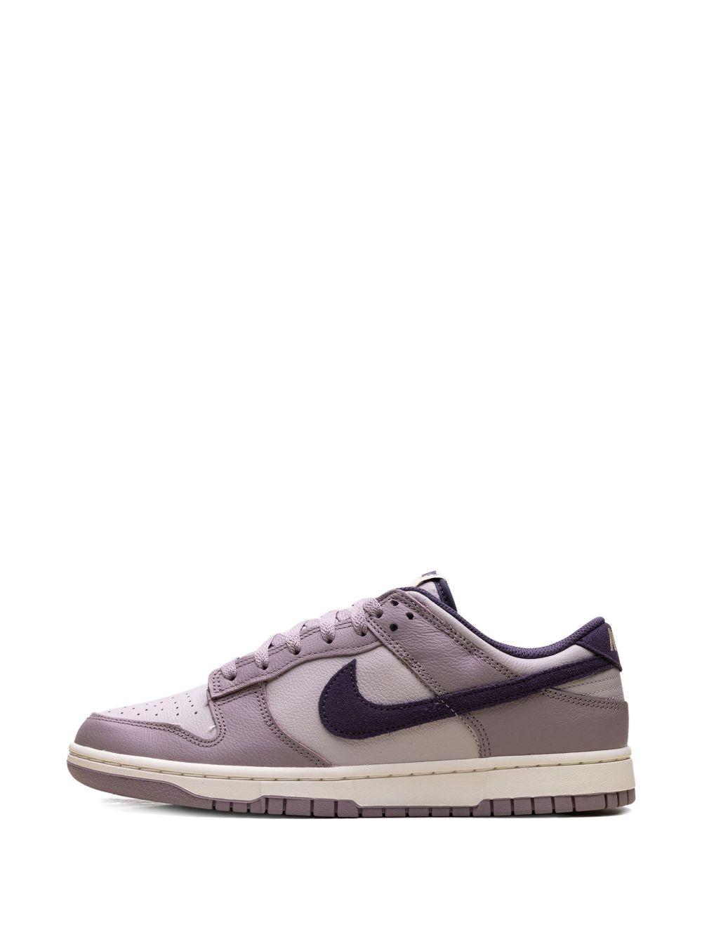 Dunk Low SE "Light Violet Ore" sneakers Product Image