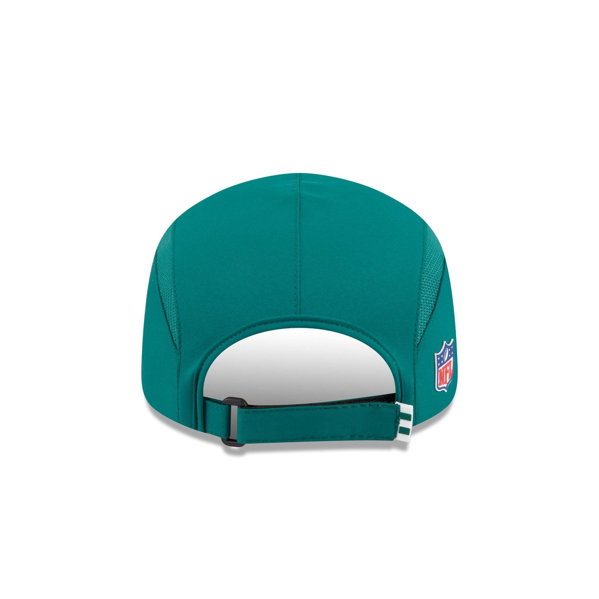 Men's New Era Black Cincinnati Bengals 2025 Sideline Runner Adjustable Hat Product Image