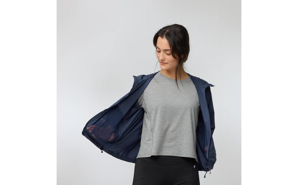 High Coast Short Wind Hoodie W Product Image