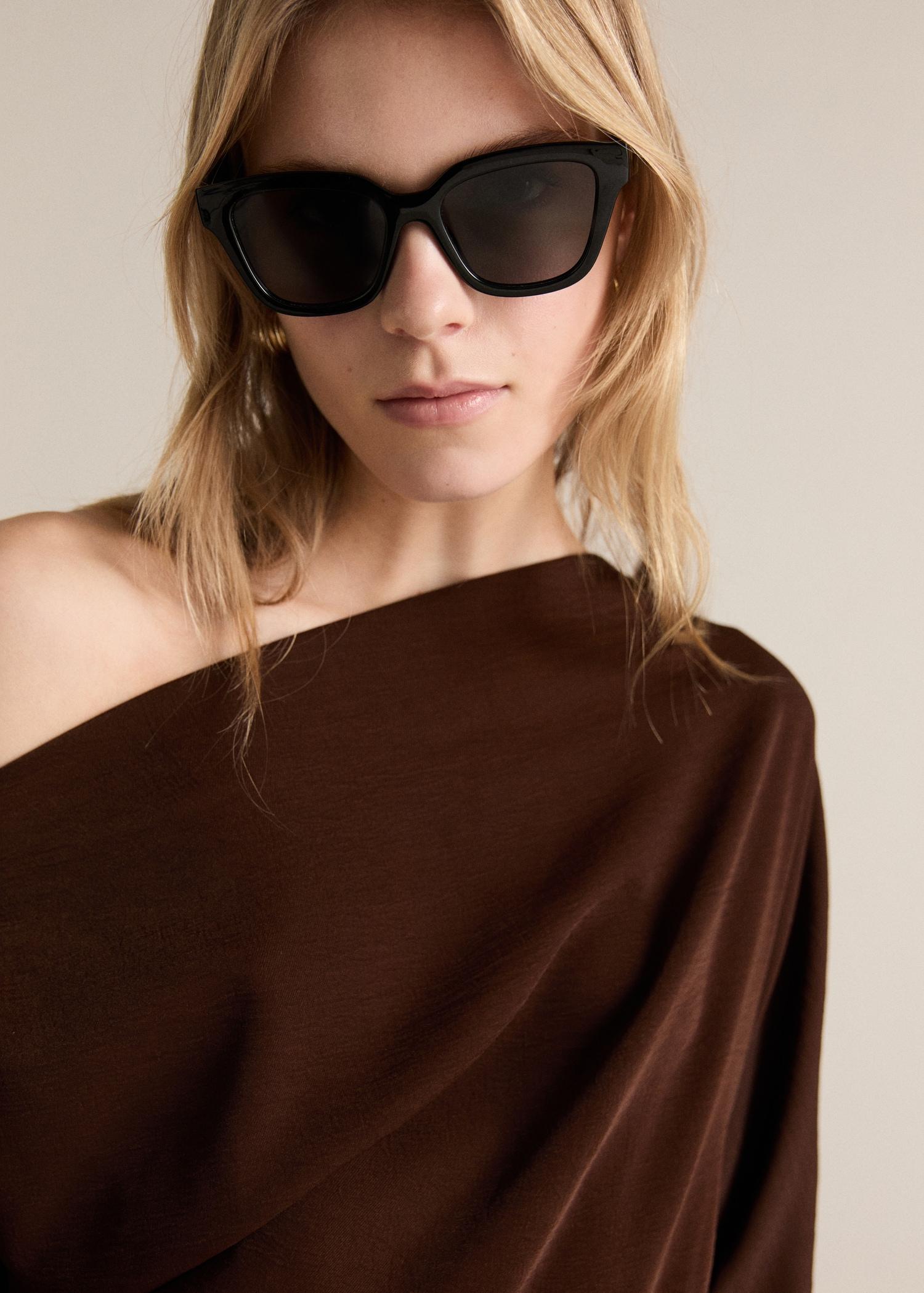 Asymmetrical dress with gathered sides - Women | MANGO USA Product Image