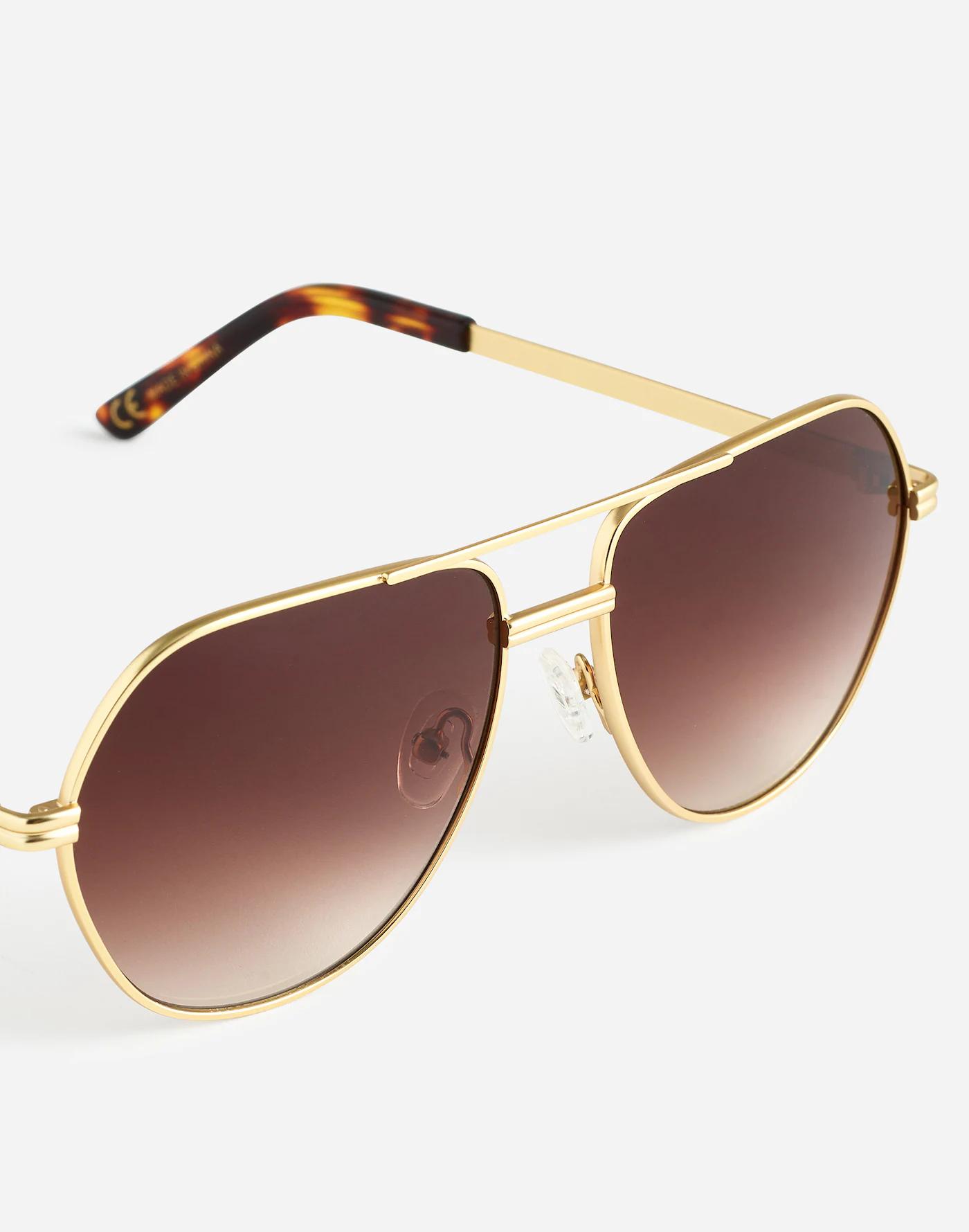 Wire Frame Aviator Sunglasses Product Image