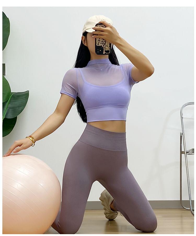 Short-Sleeve Mock Neck Plain Mesh Panel Cropped Sports T-Shirt Product Image