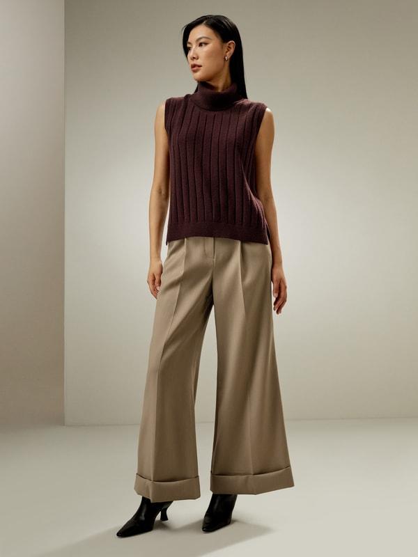 Turtleneck Sleeveless Cashmere Vest Product Image