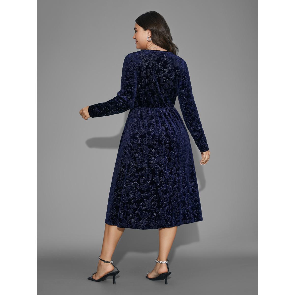 Plus Size Square Neck Floral Velvet Midi Dress DarkBlue Women Cocktail Party Curvy Bloomchic 28/5X Product Image