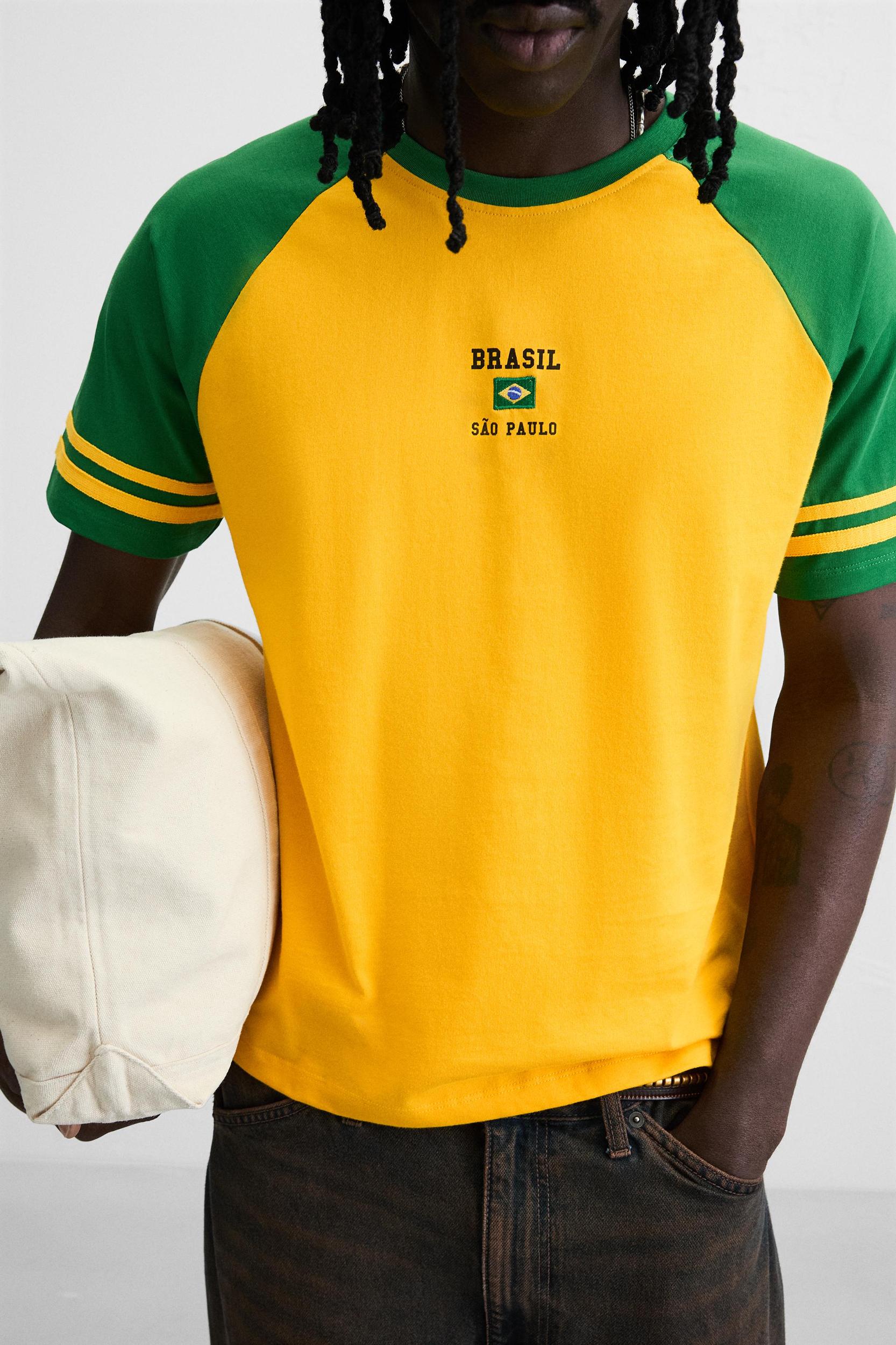 COLOR BLOCK EMBROIDERED T-SHIRT Product Image