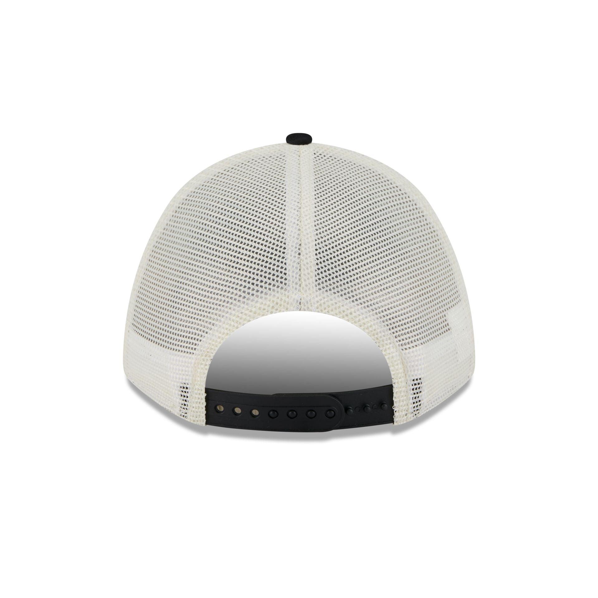 Las Vegas Raiders Chrome Arch 9FORTY M-Crown A-Frame Trucker Hat Male Product Image