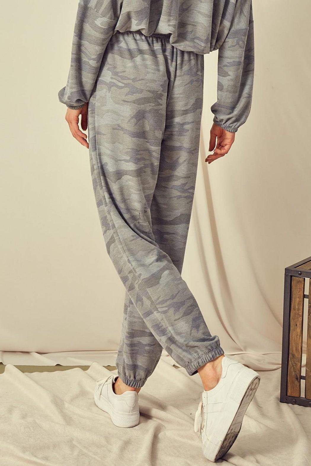 Camouflage Loose Pants Product Image