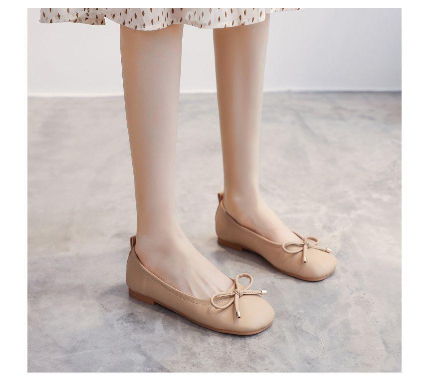 Genuine Leather Bow Flats Product Image