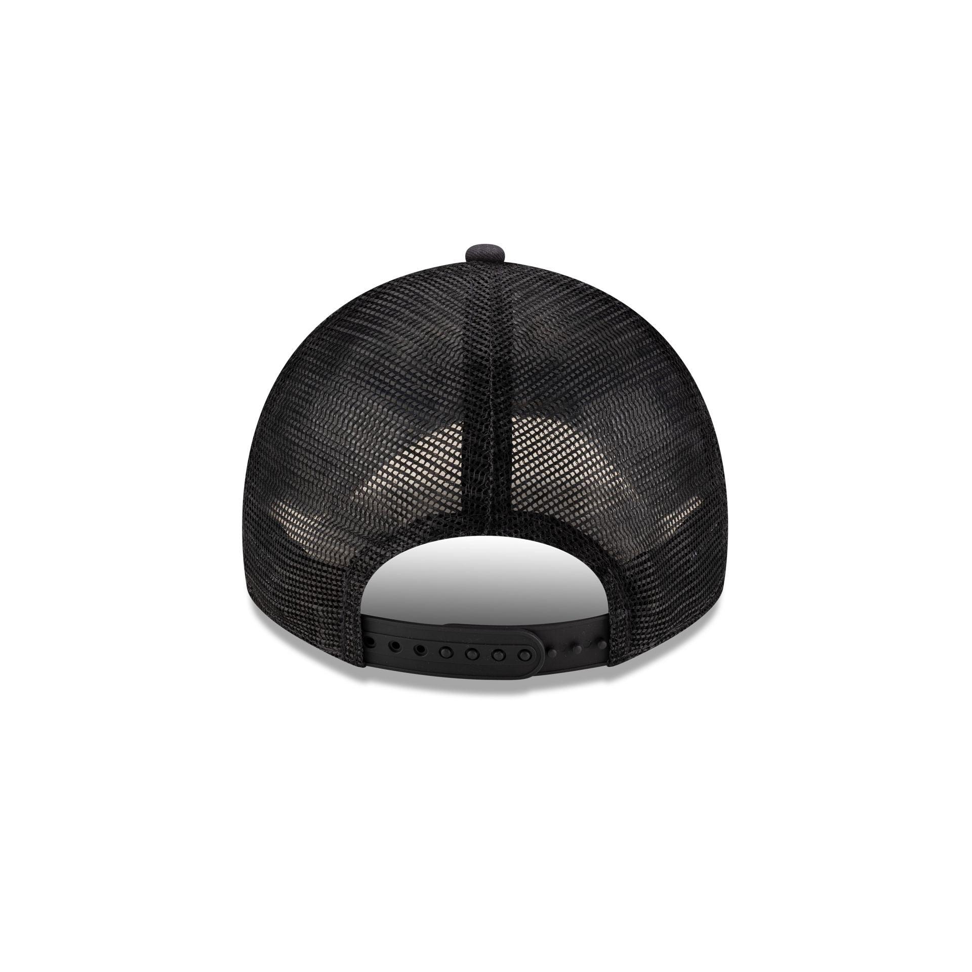 UFC Oil Wash Gray 9TWENTY Trucker Hat Male Product Image