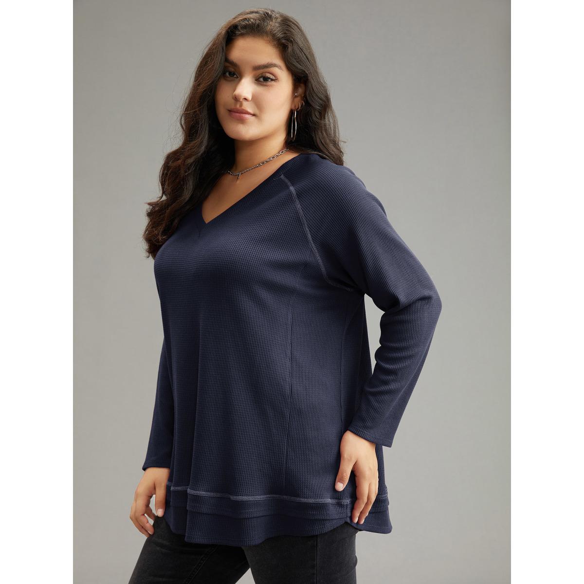 Plus Size Plain Textured Stitch Raglan Sleeve Sweatshirt Women DarkBlue Casual Plain V-neck Everyday Sweatshirts BloomChic 12/L Product Image