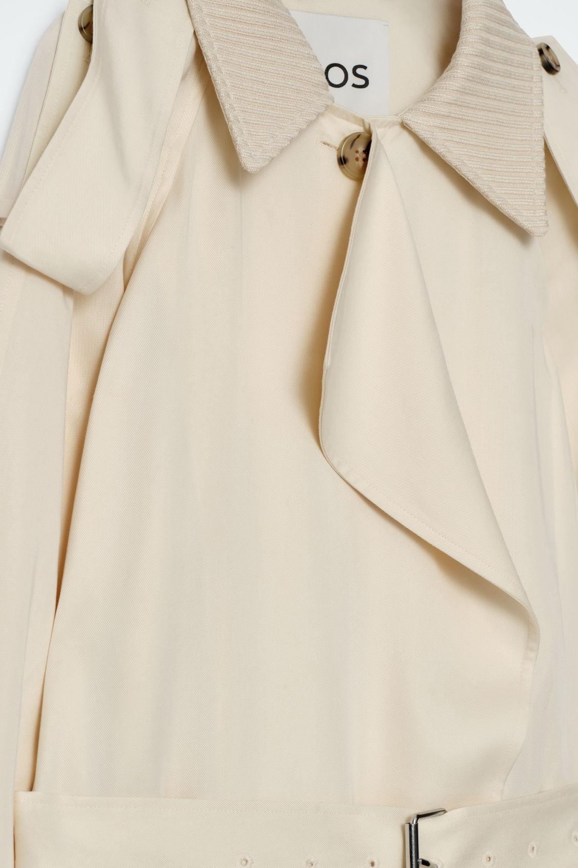 KNITTED-COLLAR TRENCH COAT Product Image