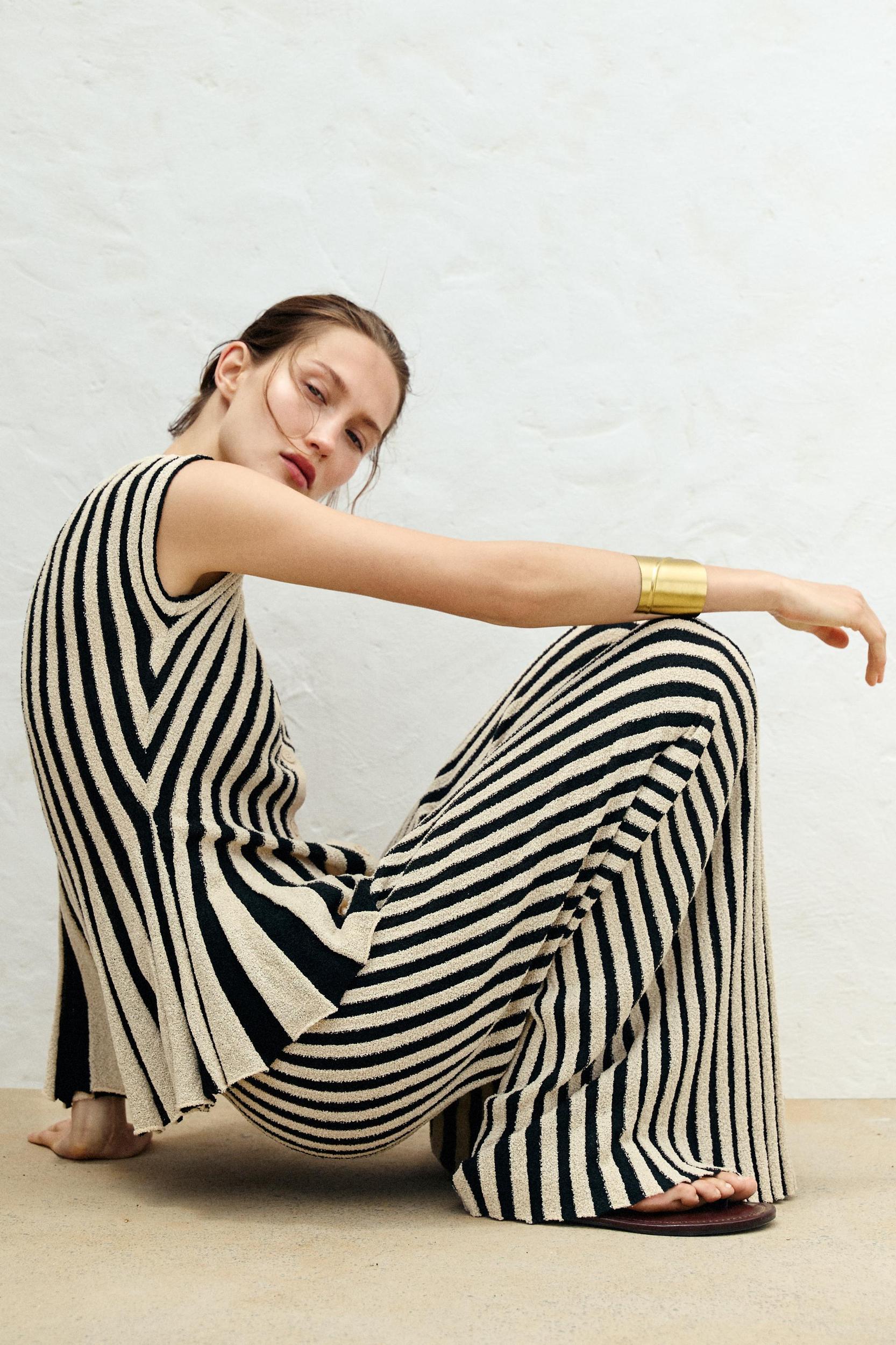 STRIPED CUT KNIT PANTS Product Image