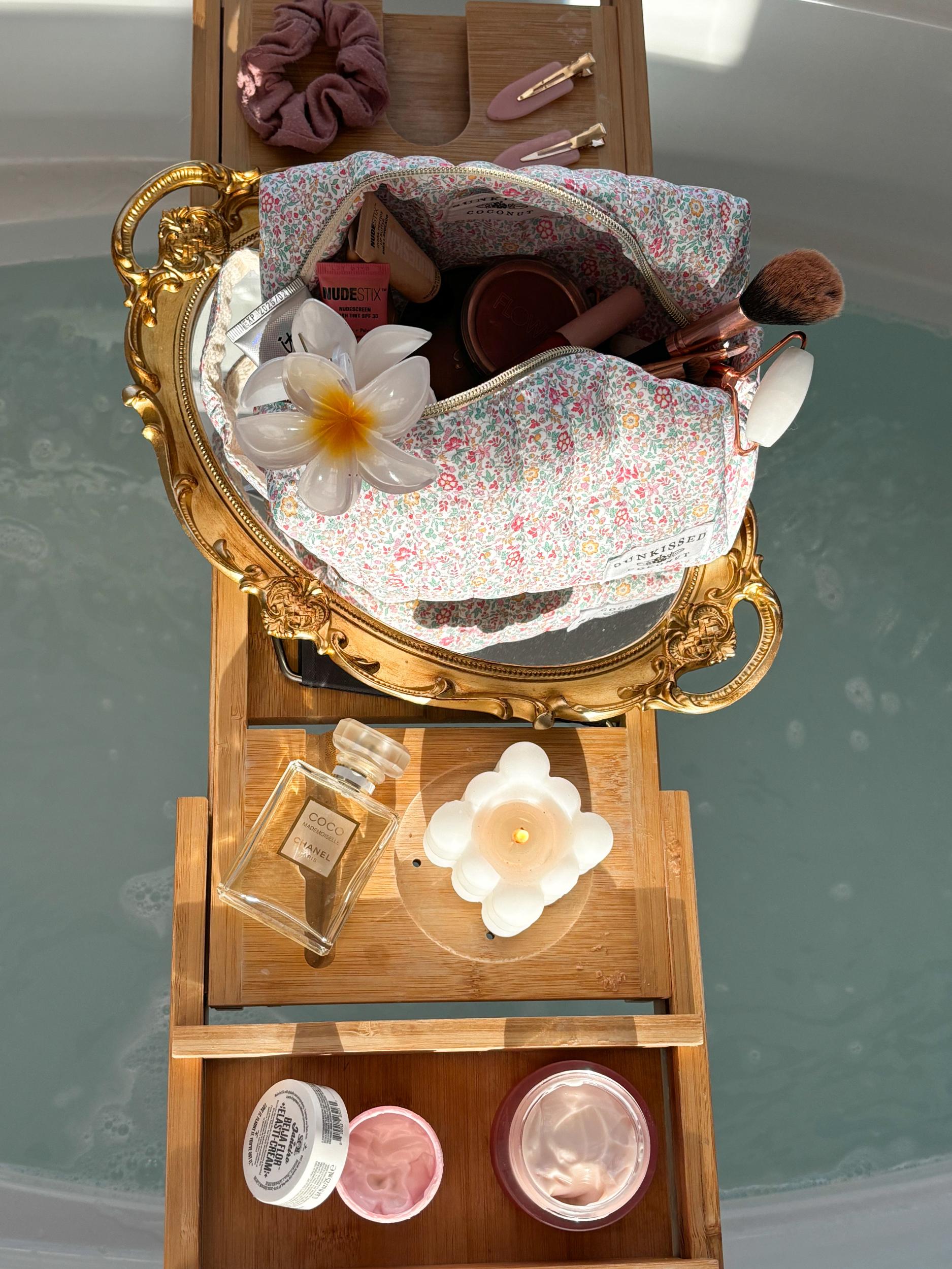 Medium Floral Day In The Park Handmade Handle Bag Product Image