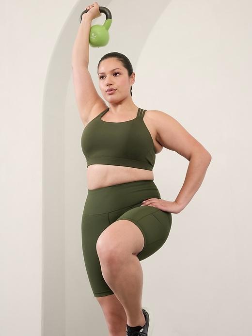 Train Free Sports Bra D-DD Product Image