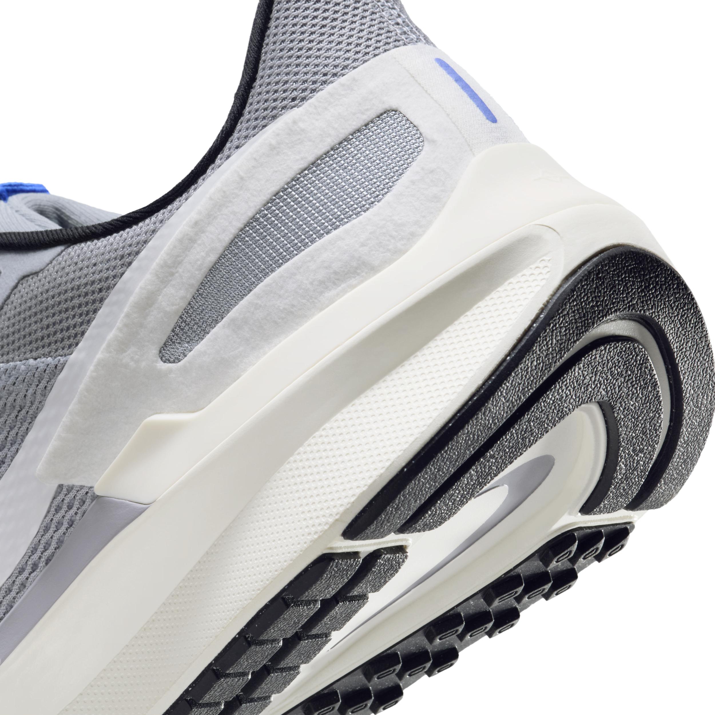 Nike Men's Structure 25 Road Running Shoes Product Image