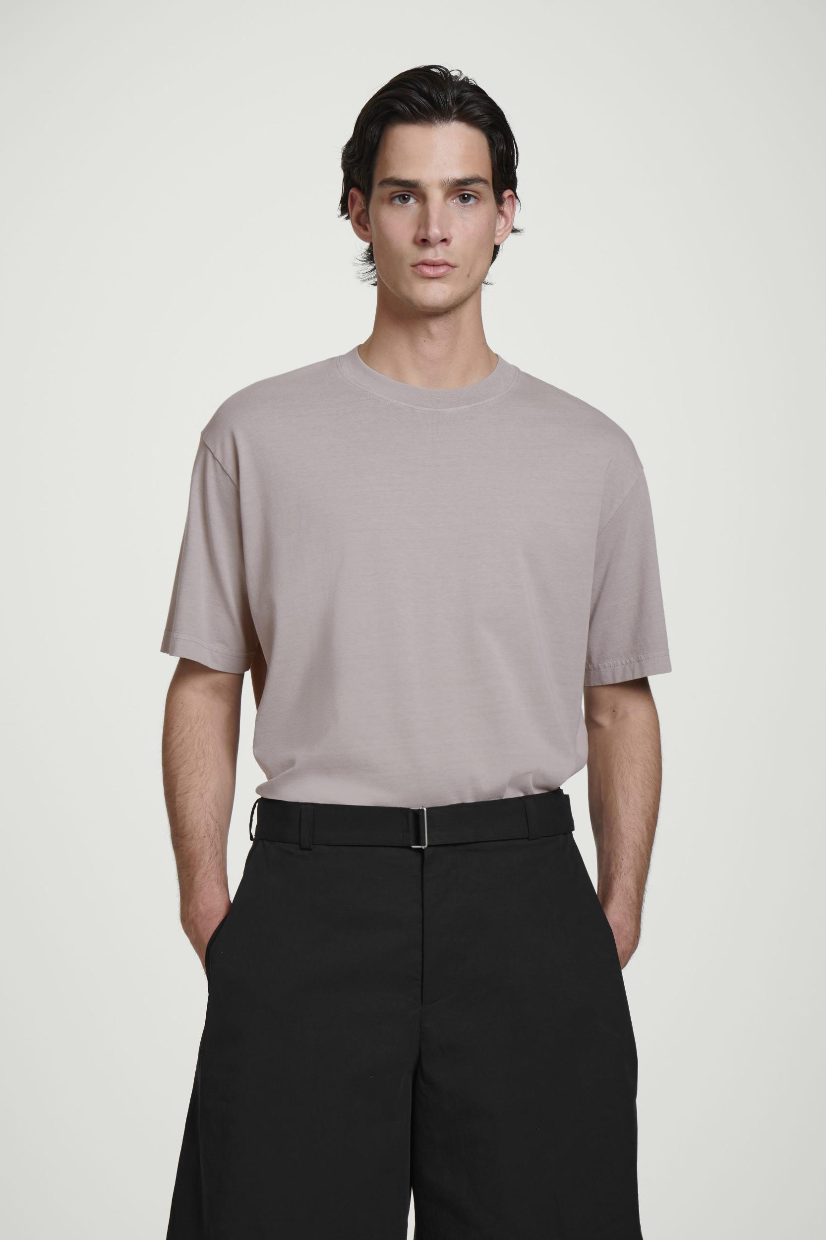 RELAXED LIGHTWEIGHT COTTON TSHIRT Product Image