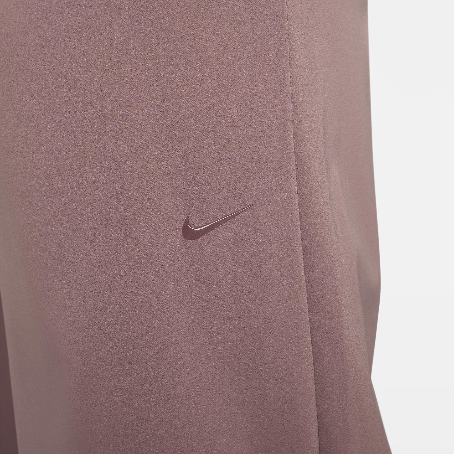 Nike Bliss Women's Dri-FIT Trousers Product Image