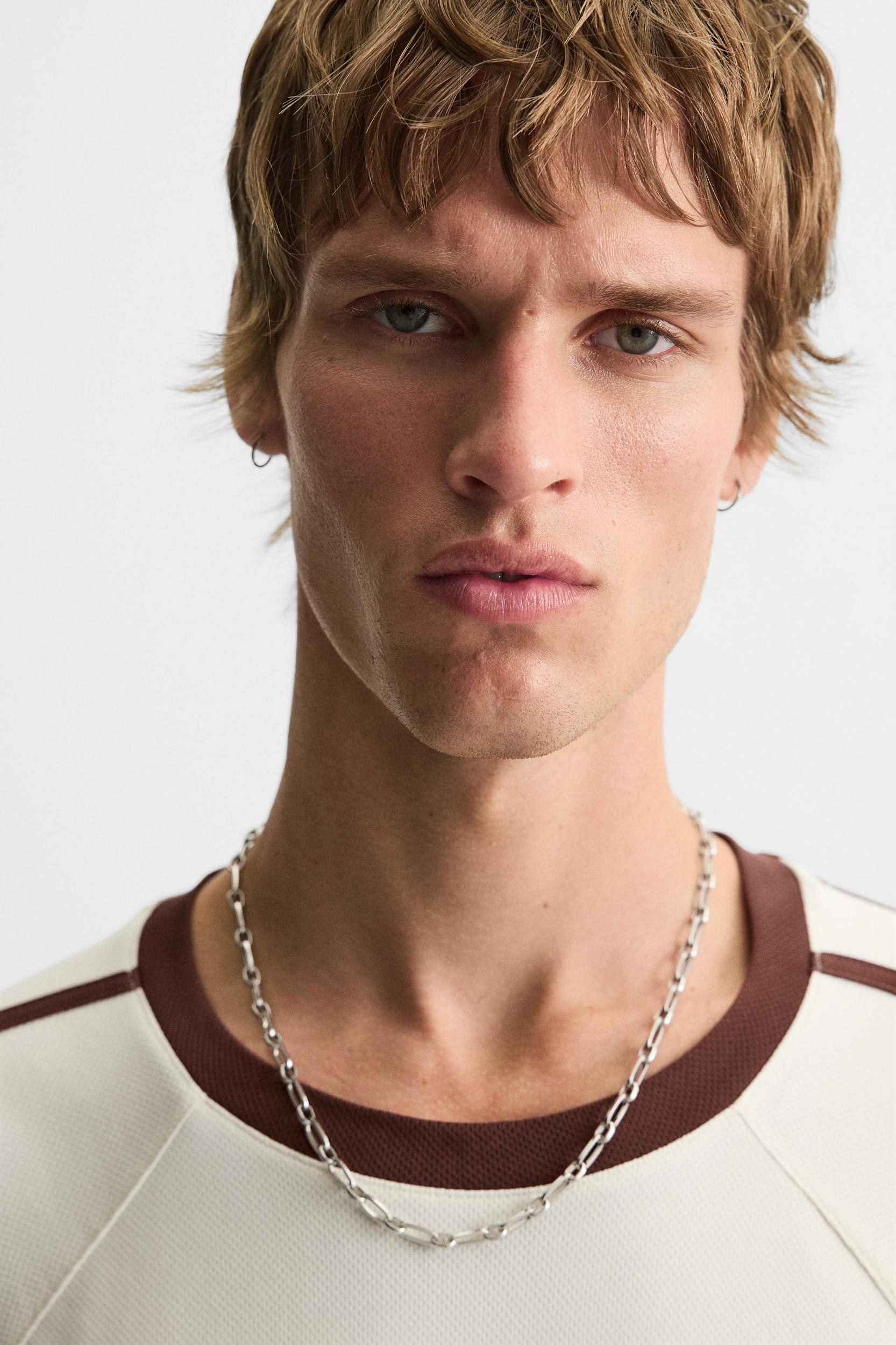 RETRO FOOTBALL PRINT T-SHIRT Product Image