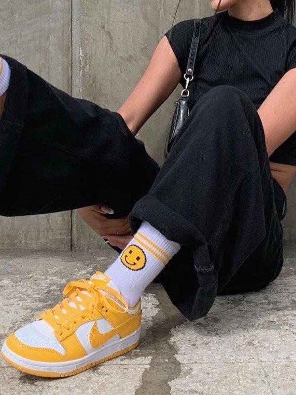 Relaxed Mid Waist Boyfriend Jeans Product Image