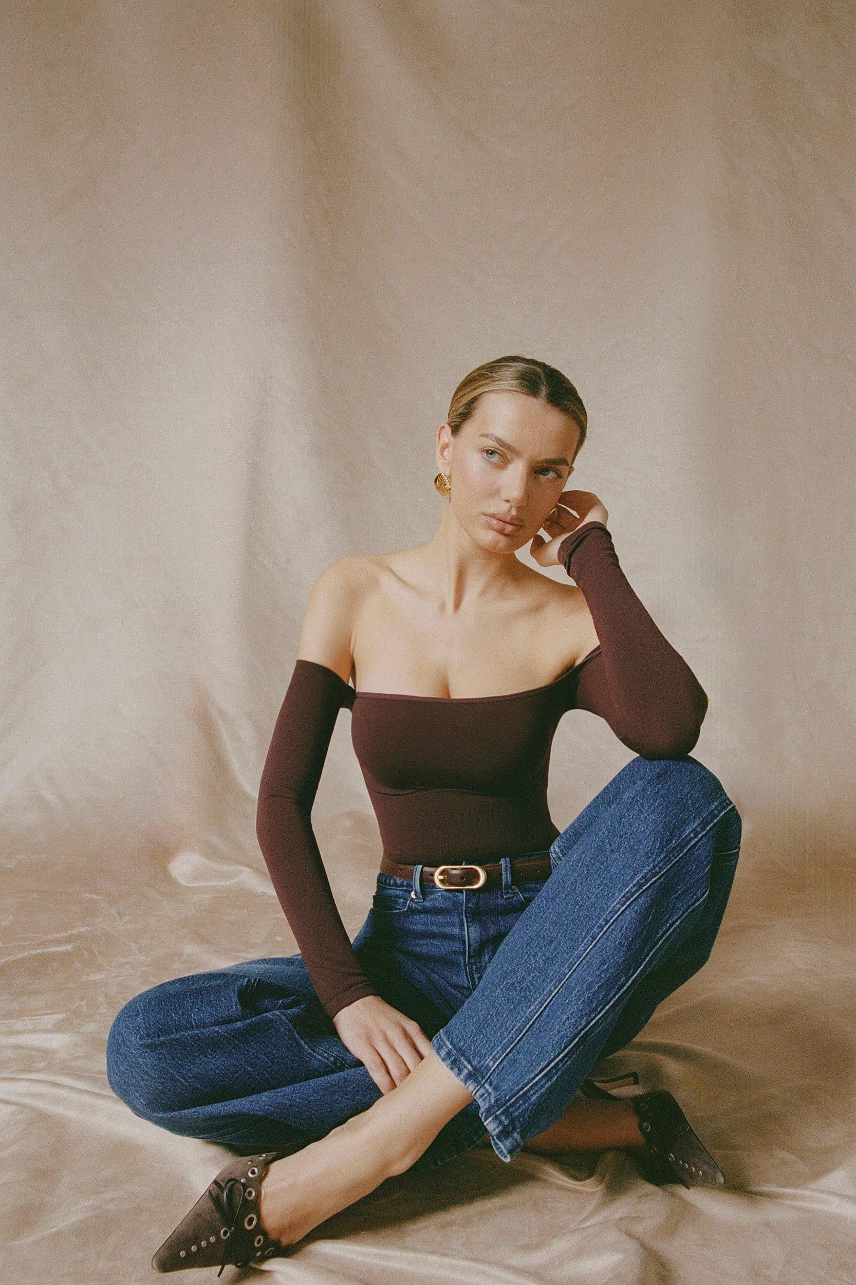 Seamless Off-Shoulder Long-Sleeve Bodysuit in Espresso Product Image