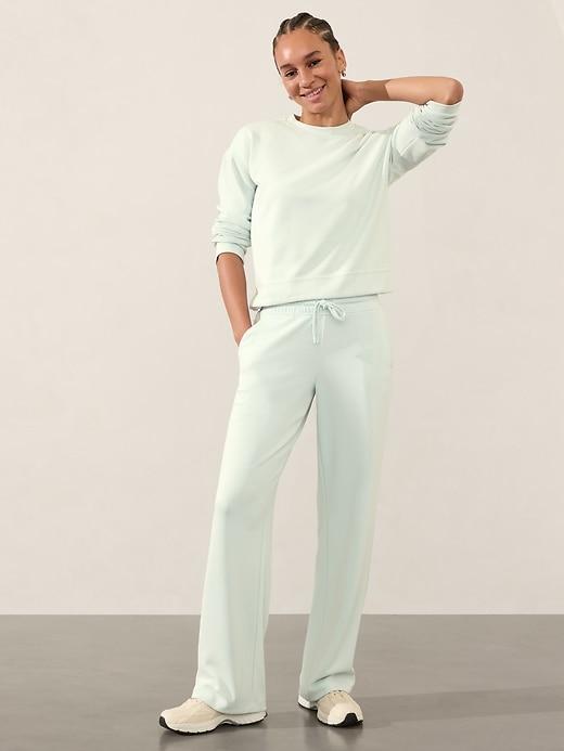 Seasoft Mid Rise Straight Pant Product Image