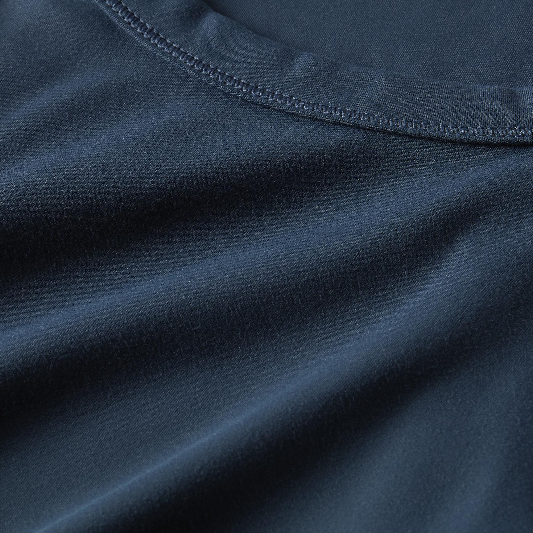 Nike Womens One Fitted Dri-FIT Cropped Tank Top | FN2806-478 Product Image