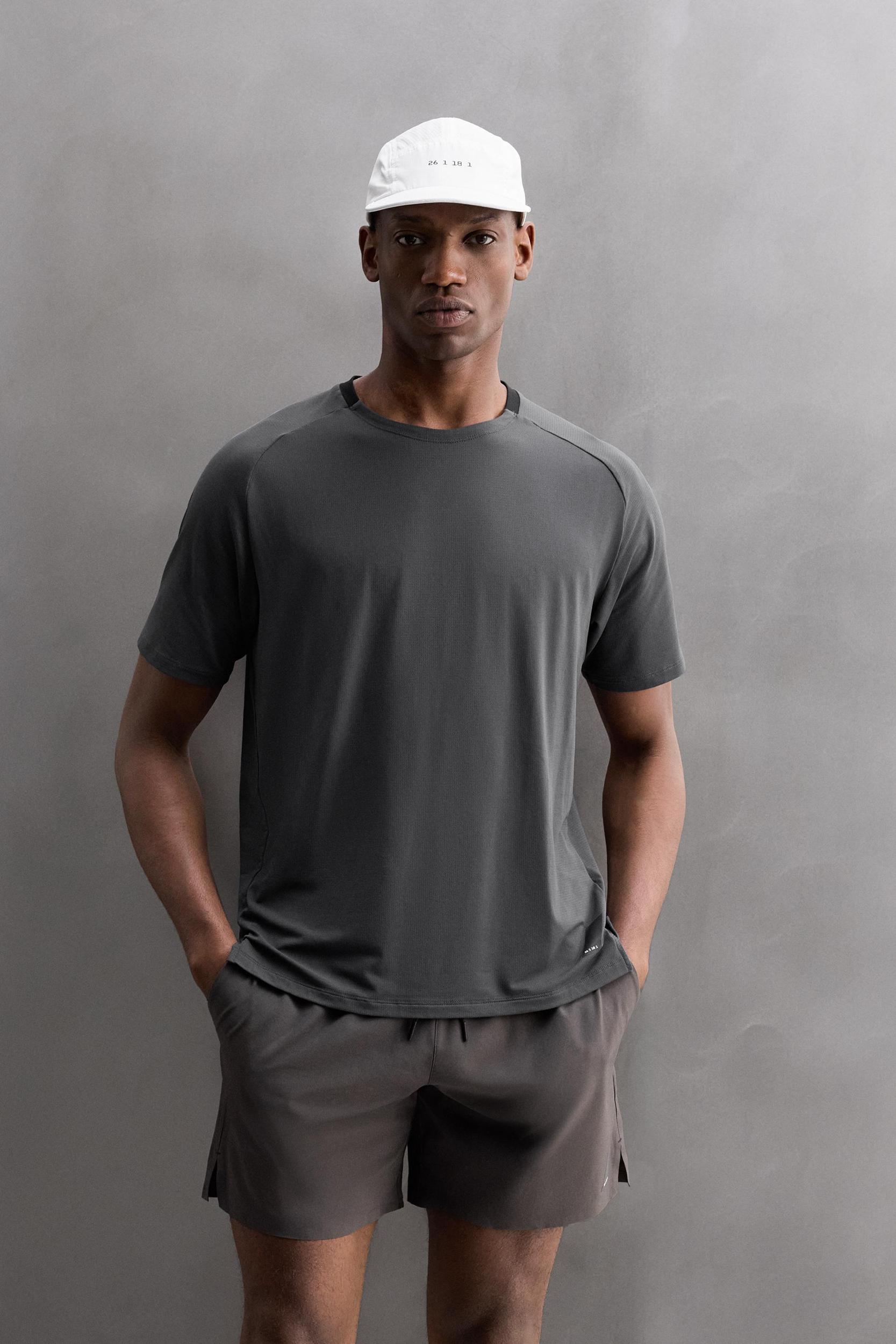 TECHNICAL TEXTURED T-SHIRT Product Image