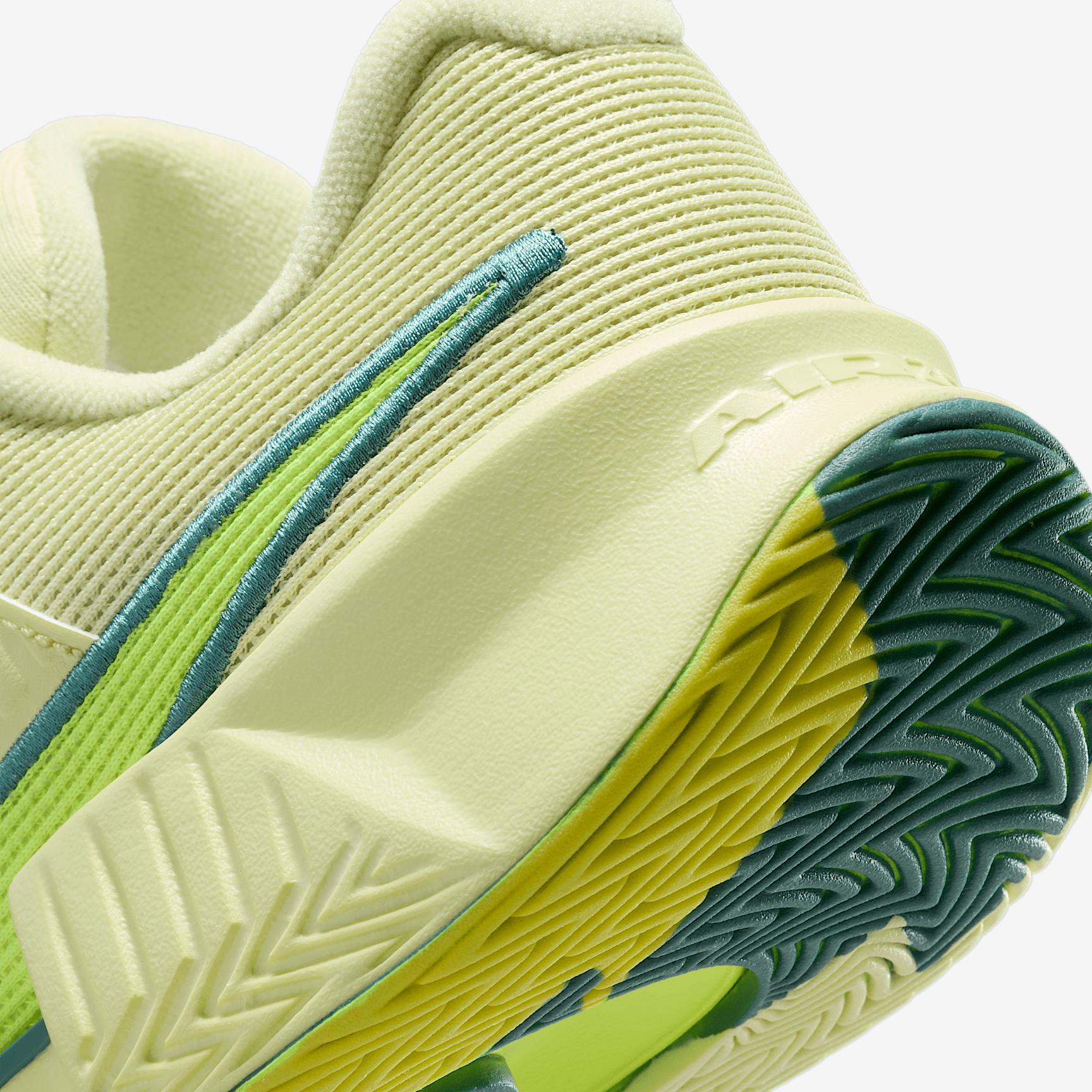 Nike GP Challenge Pro Premium Women's Hard Court Tennis Shoes Product Image