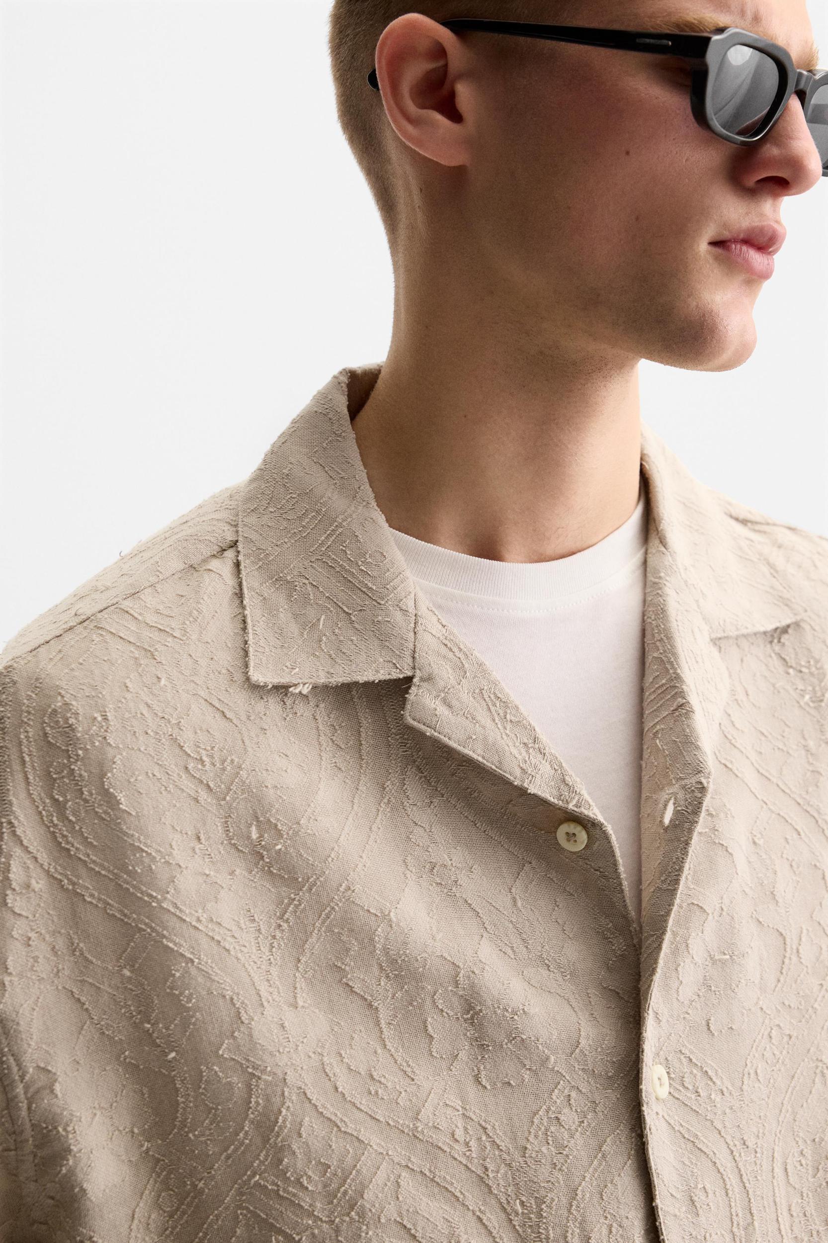 GEOMETRIC JACQUARD SHIRT Product Image