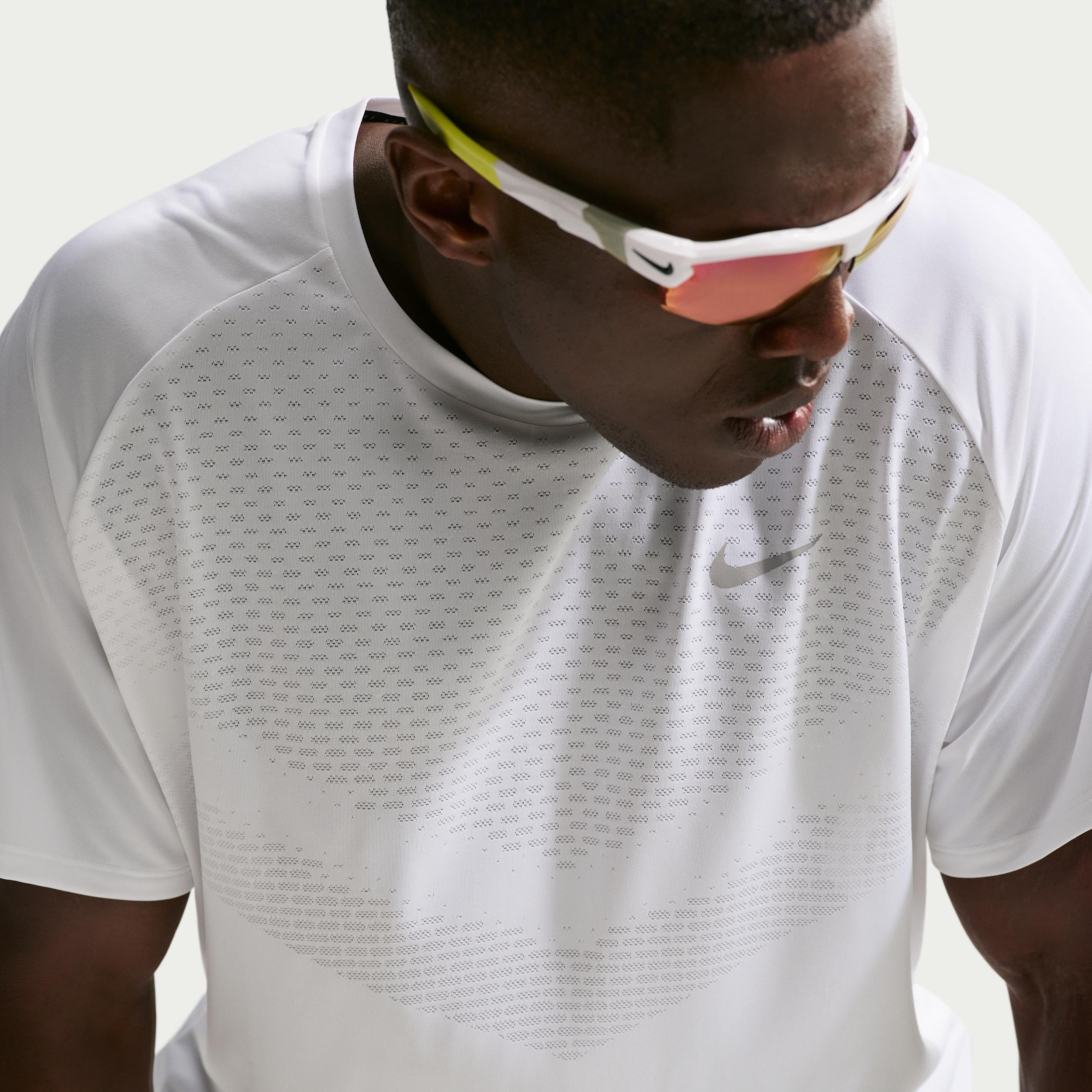 Nike Men's Stride Dri-FIT ADV Short-Sleeve Running Top Product Image