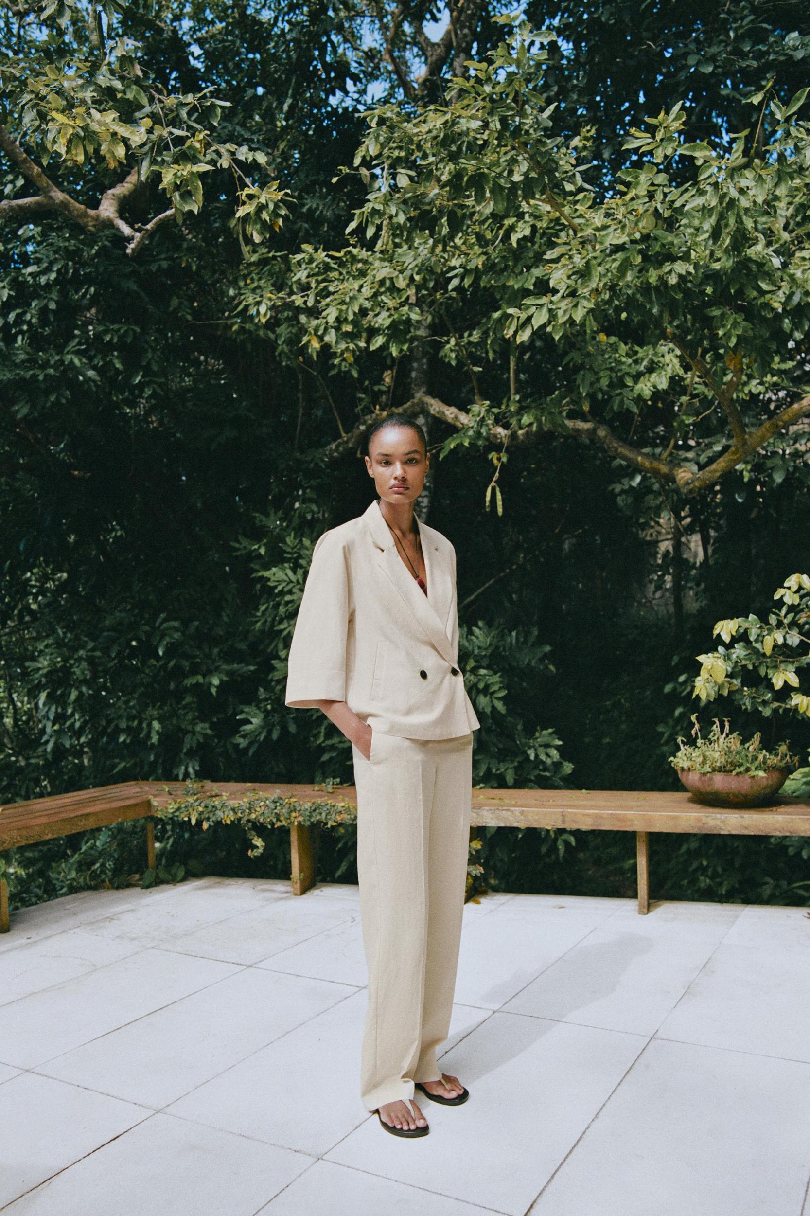 STRAIGHT LEG ELASTIC WAIST PANTS Product Image