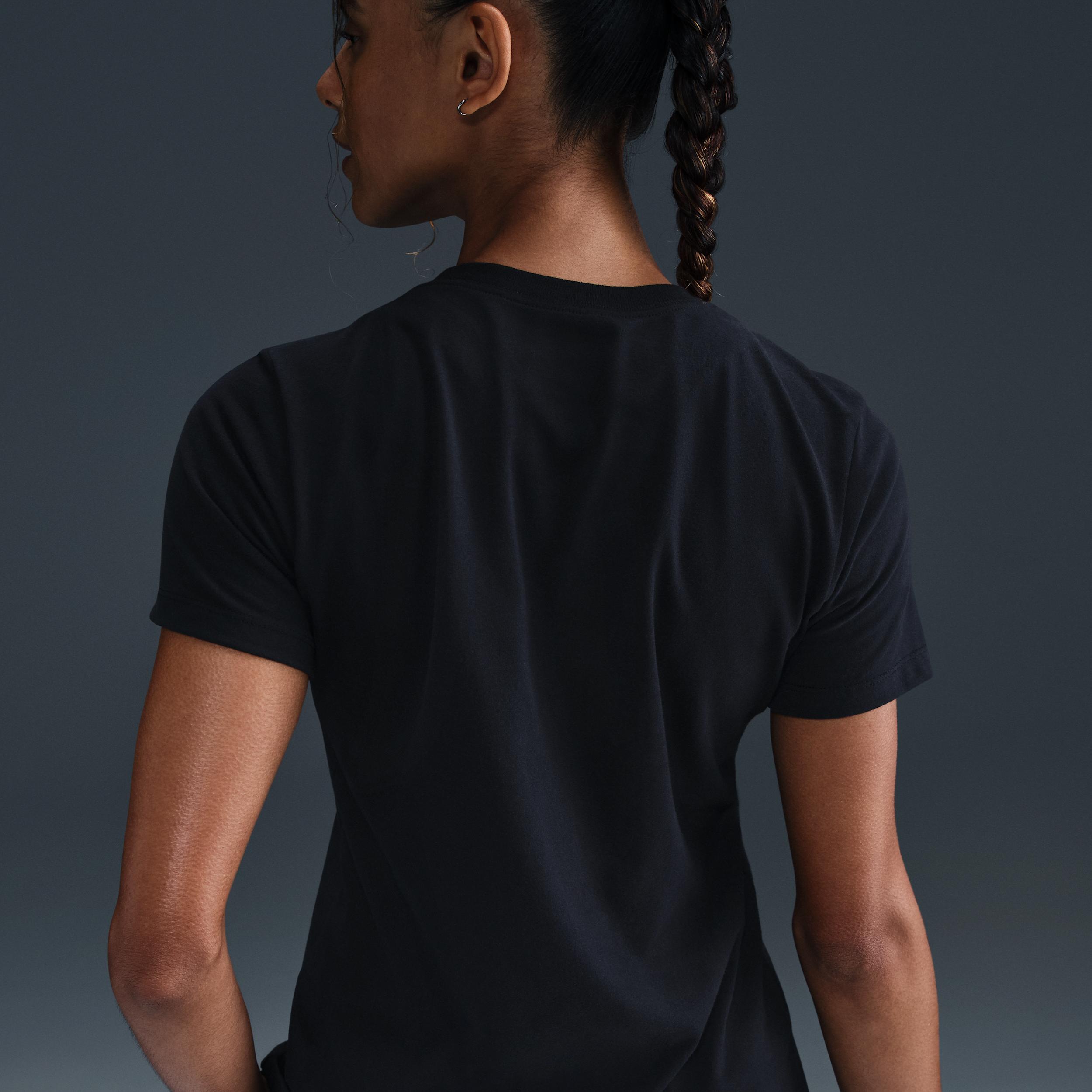 Nike Women's Swoosh Cheer T-Shirt Product Image