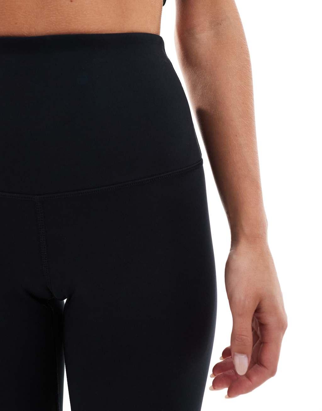 4505 Petite Icon bum sculpt gym leggings with stash pocket in black  Product Image