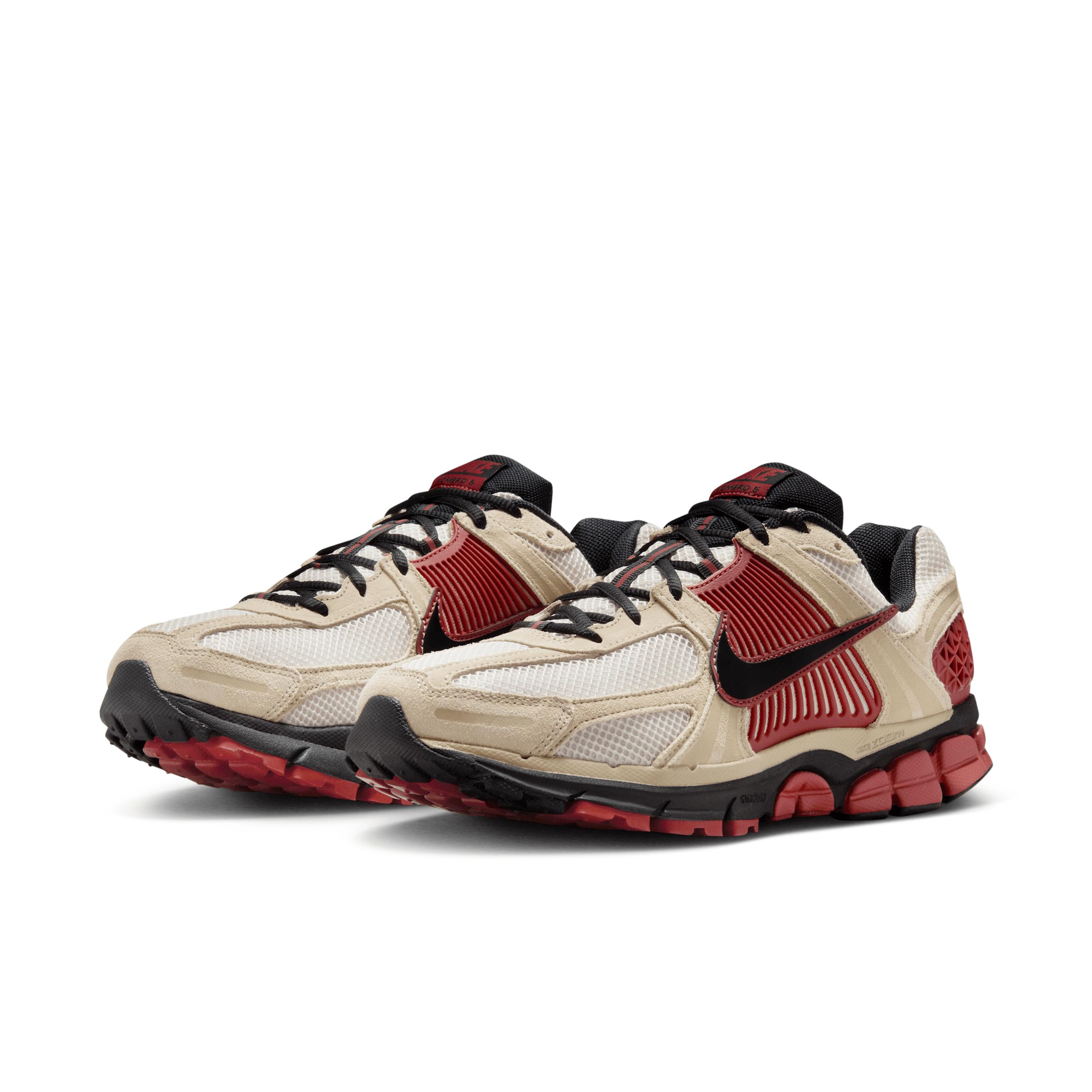 Nike Men's Zoom Vomero 5 Shoes Product Image