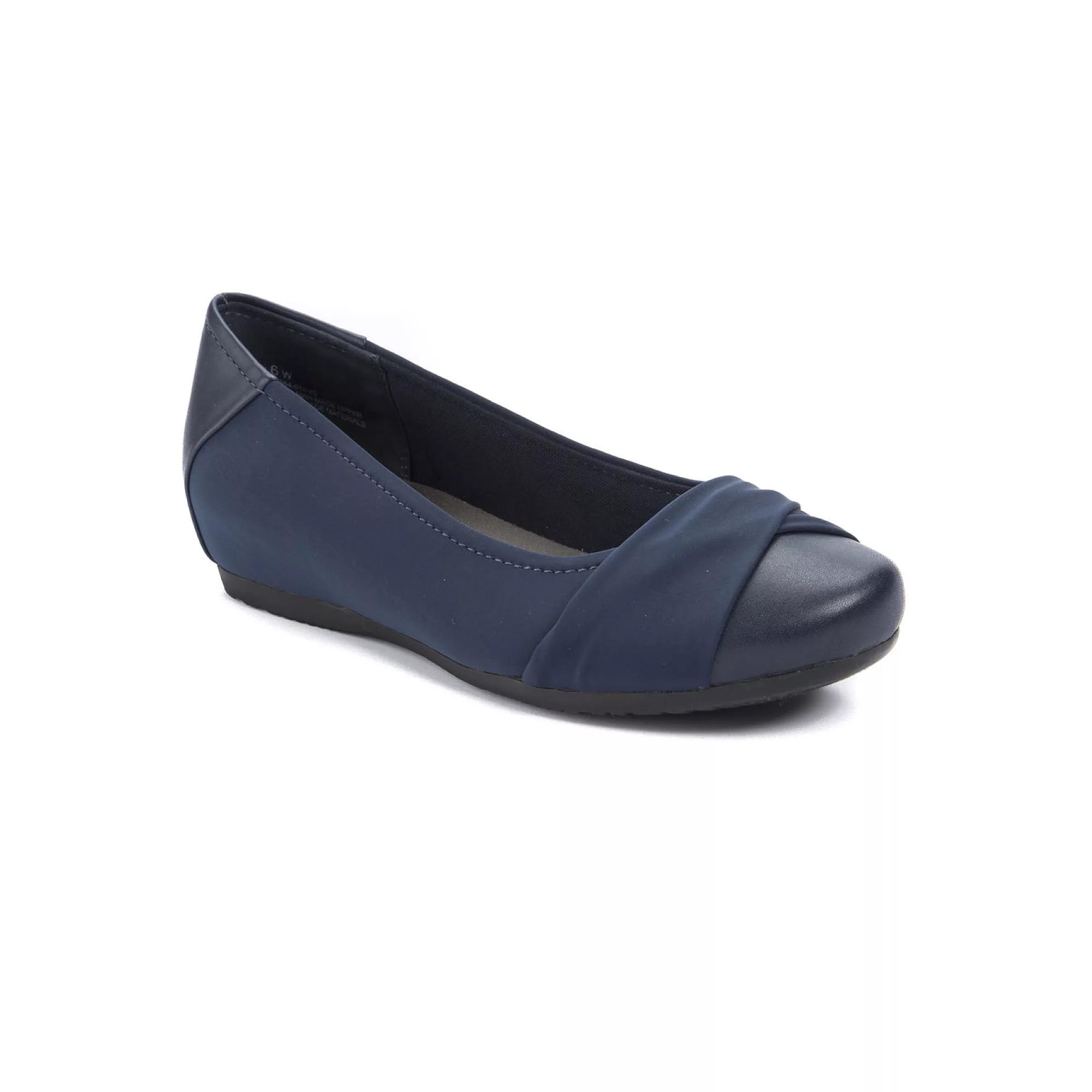 Women's Baretraps Mitsy Casual Flats,  Product Image