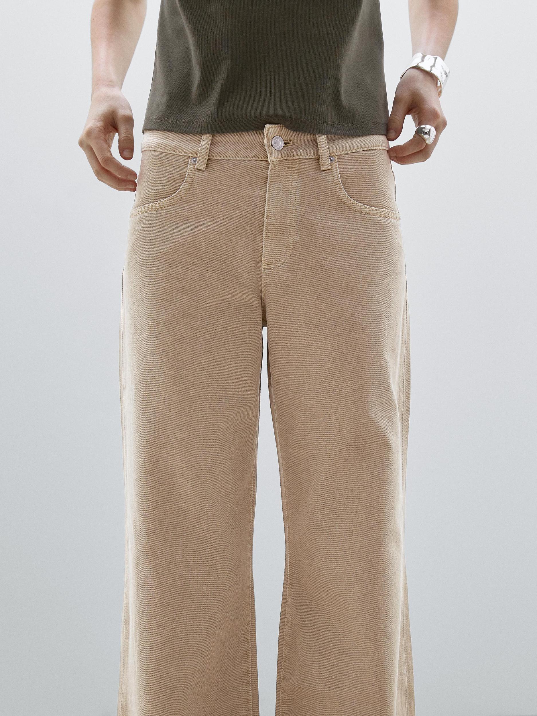 Mid-rise flared jeans Product Image