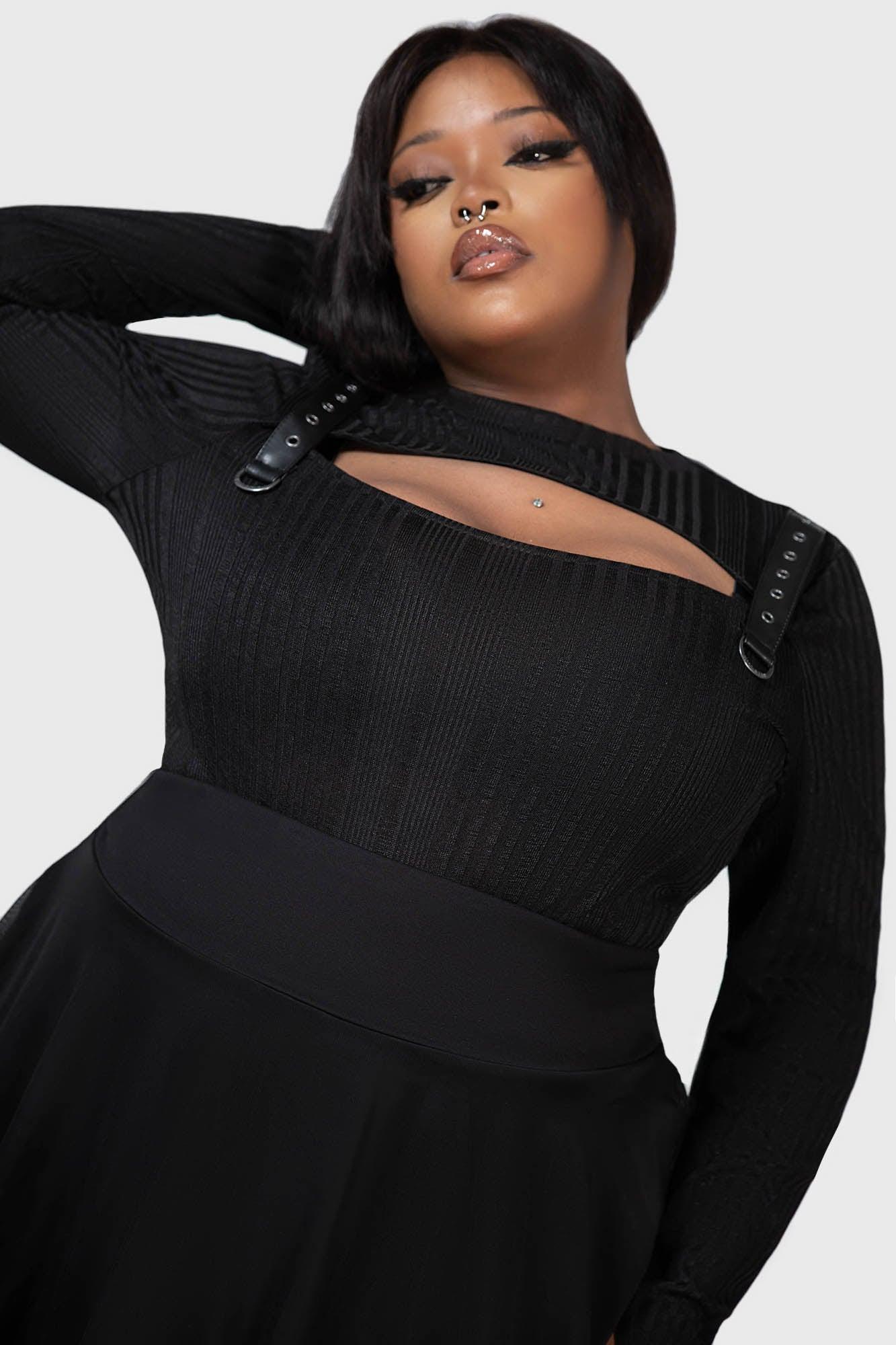 Raven's Call Long Sleeve Top Female Product Image