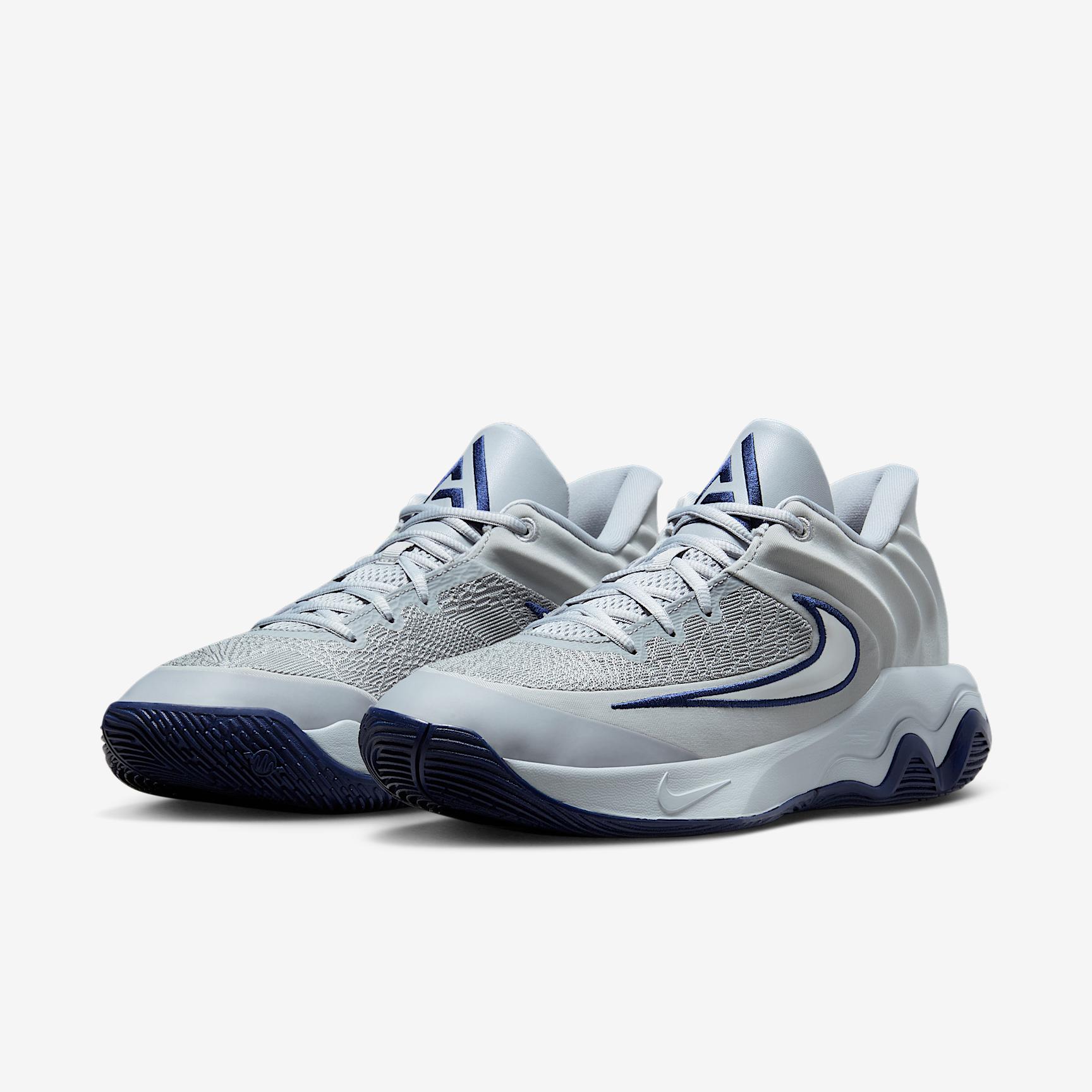 Nike Men's Giannis Immortality 4 Basketball Shoes Product Image
