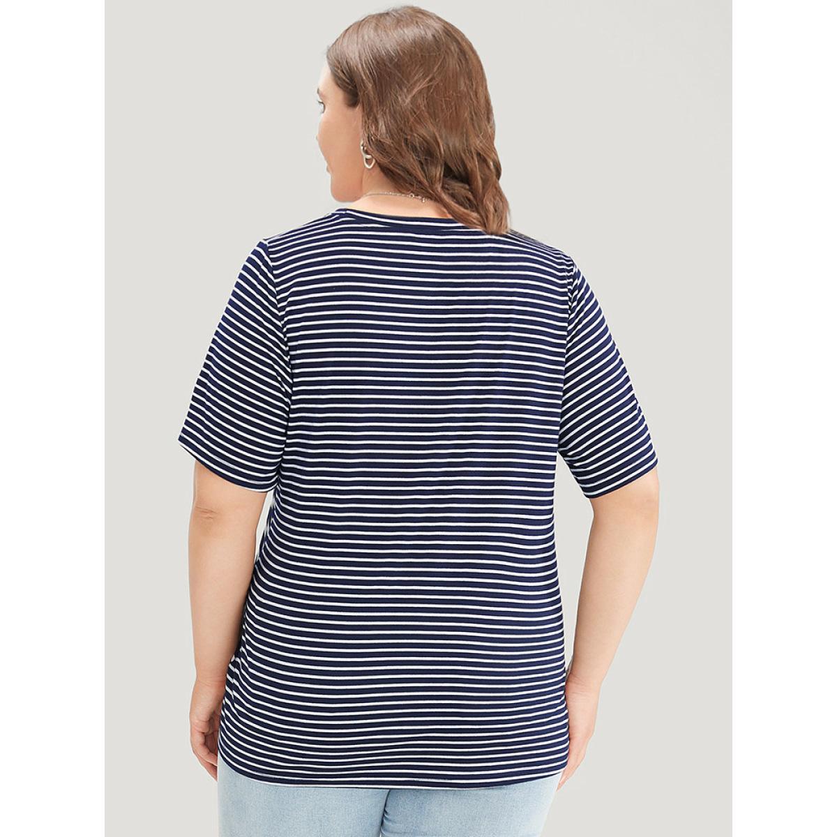 Plus Size Striped Print Crew Neck Pocket T-shirt Navy Women Casual Striped Round Neck Dailywear T-shirts BloomChic 28/5X Product Image