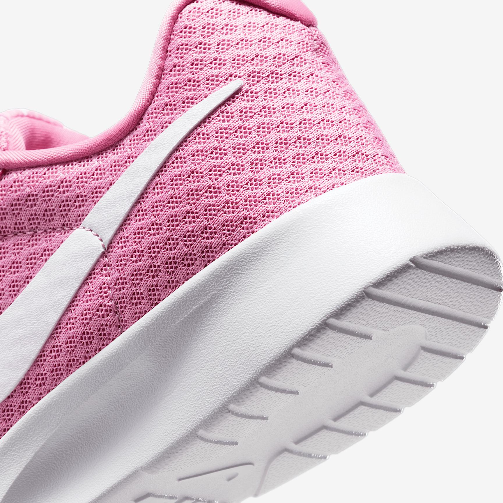 Nike Women's Tanjun EasyOn Shoes Product Image