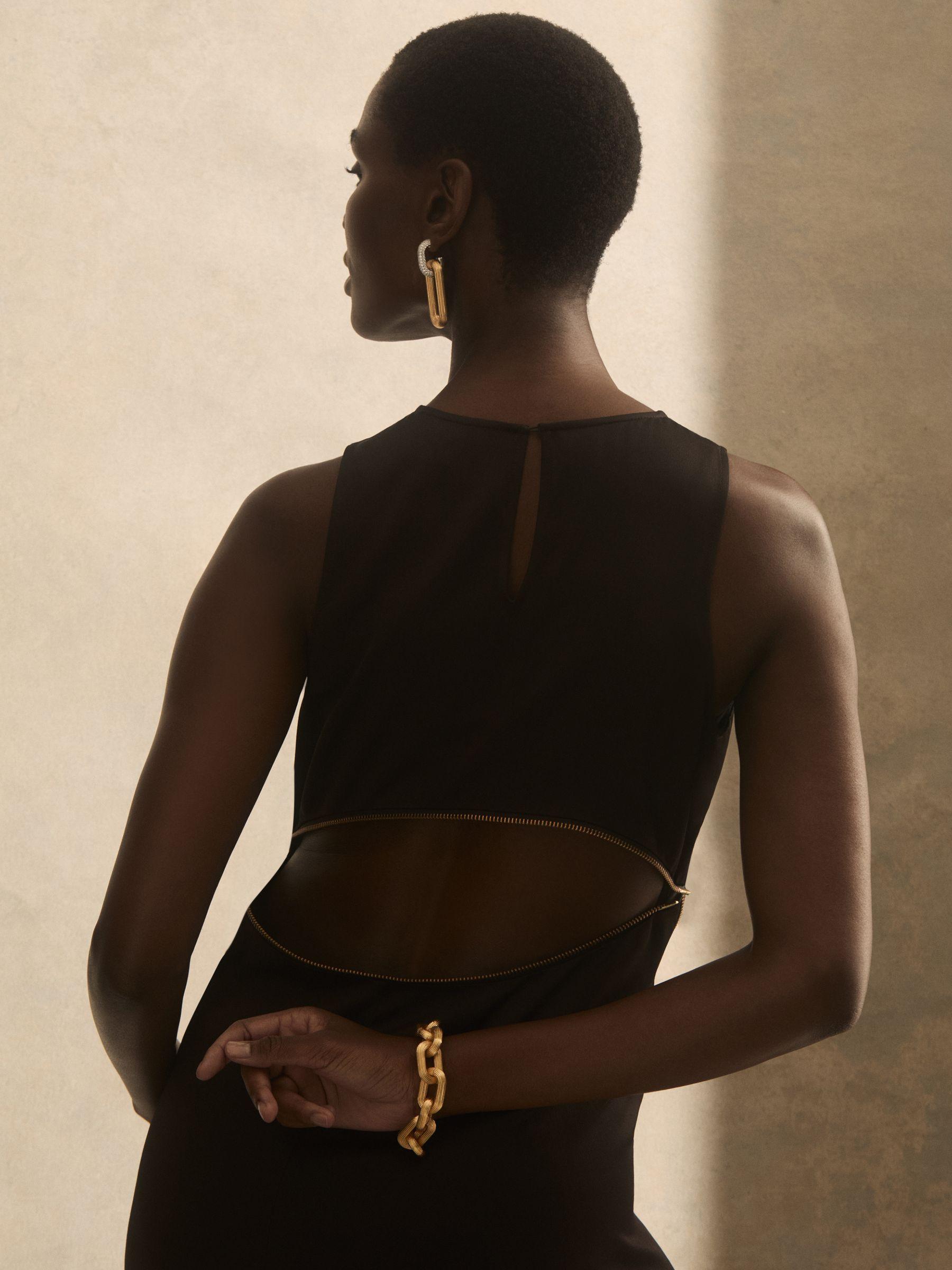 Contour Chain Link Bracelet in Gold Tone Product Image