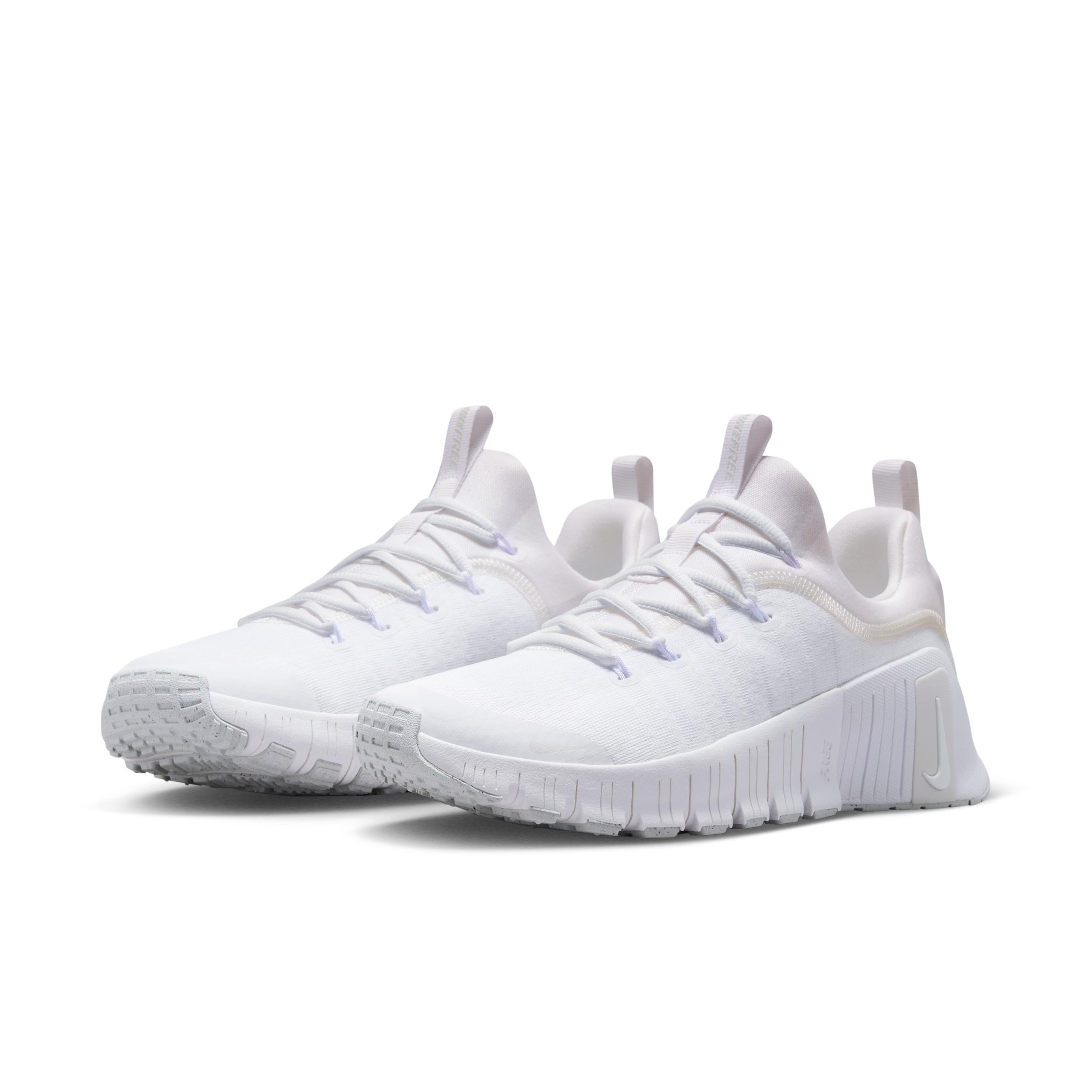 Nike Womens Free Metcon 6 Workout Shoes | FJ7126-101 Product Image