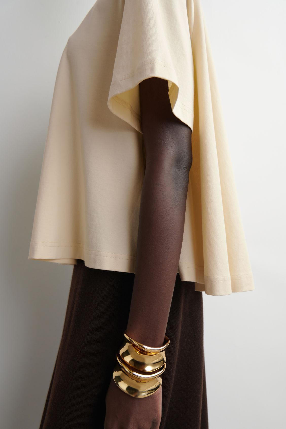 RELAXED TRAPEZE T-SHIRT Product Image