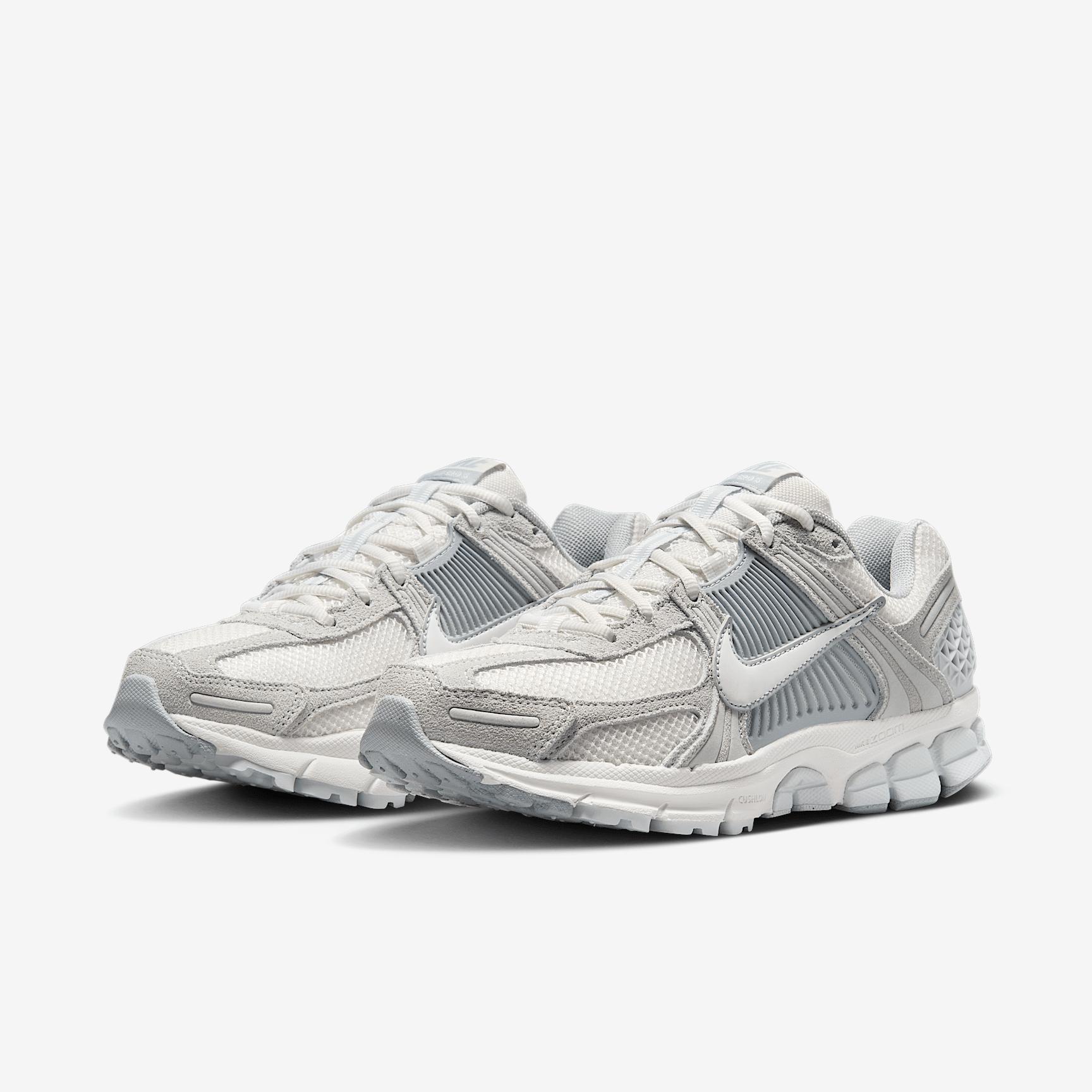 Nike Womens Zoom Vomero 5 Shoes with Reflective Accents | HQ0458-001 Product Image