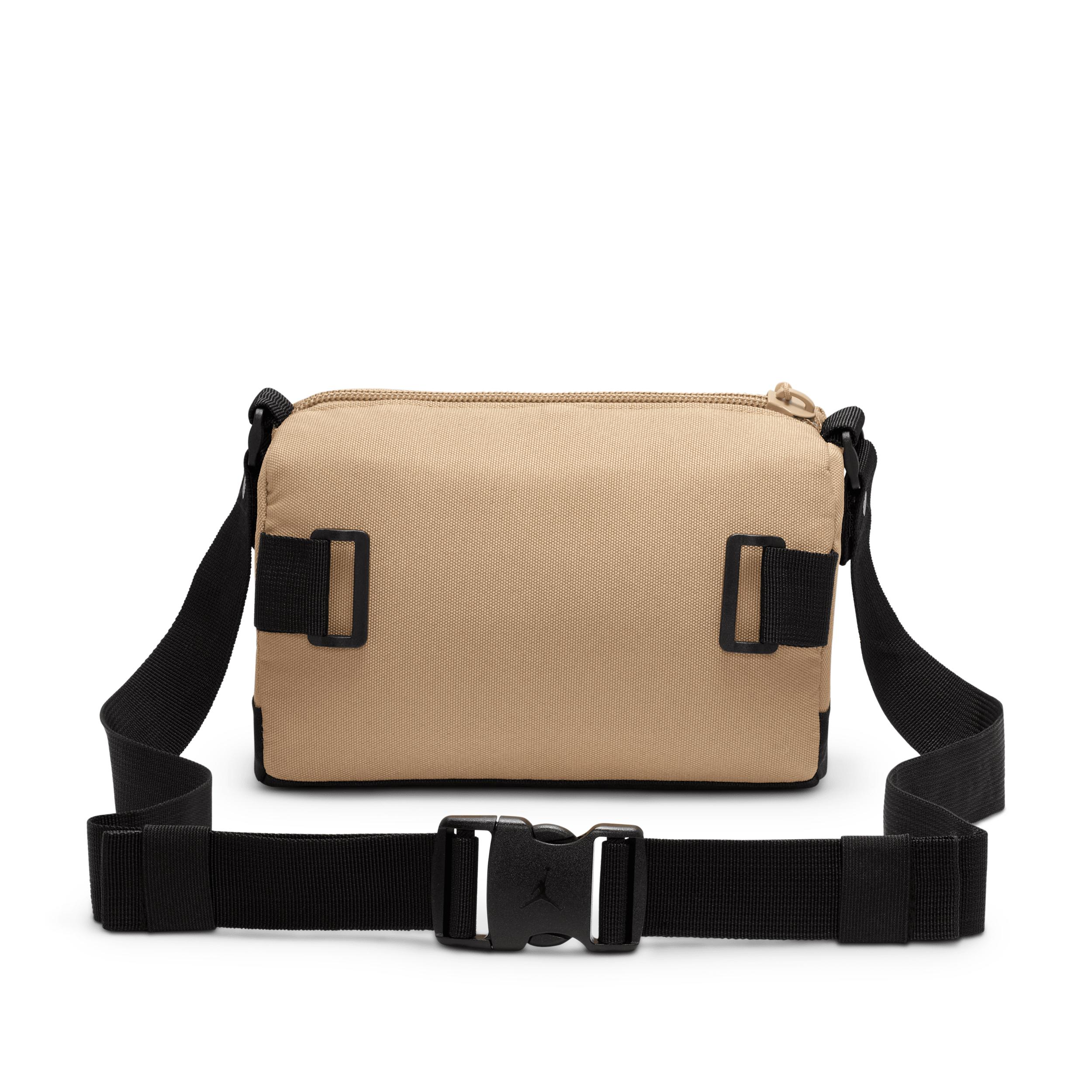 Jordan Crossbody Bag (3.3L) Product Image